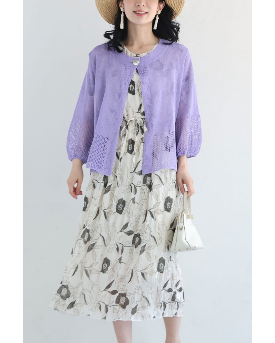 カワイイ CAWAII 花を描くデッサン画シアーミディアムワンピース(紐ベルト付き) (ホワイト) ホワイト