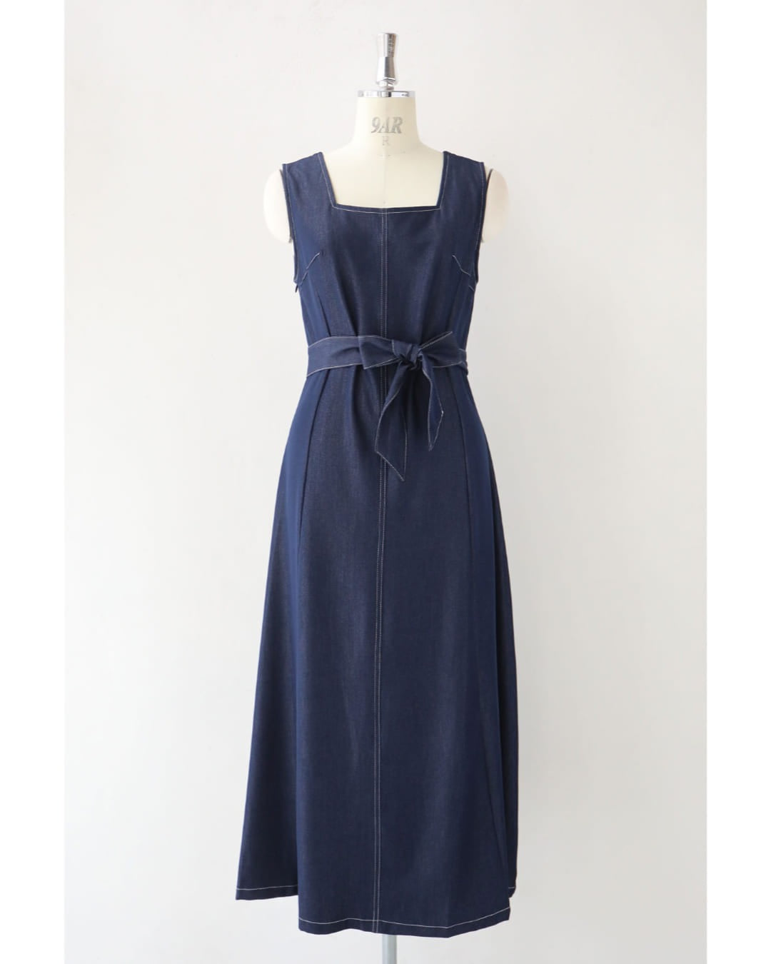 カワイイ CAWAII スクエアネックの柔らかなデニム調ロングワンピース(ベルト付き) (ネイビー) ネイビー