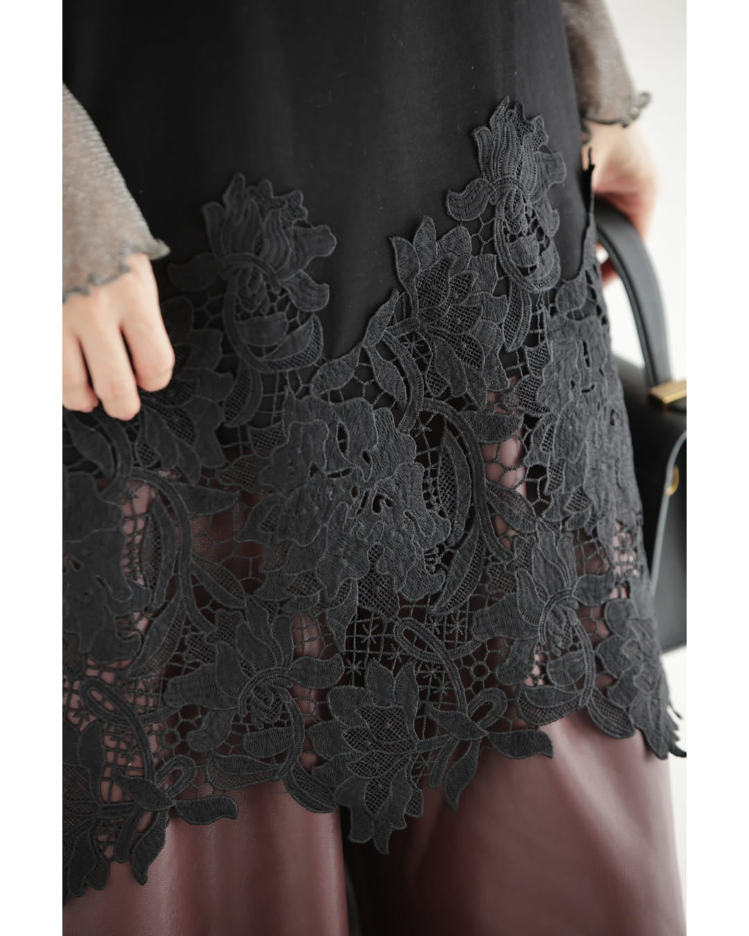 カワイイ CAWAII 腰回りぐるりと囲むたっぷりレースチュニック (ホワイト) ホワイト