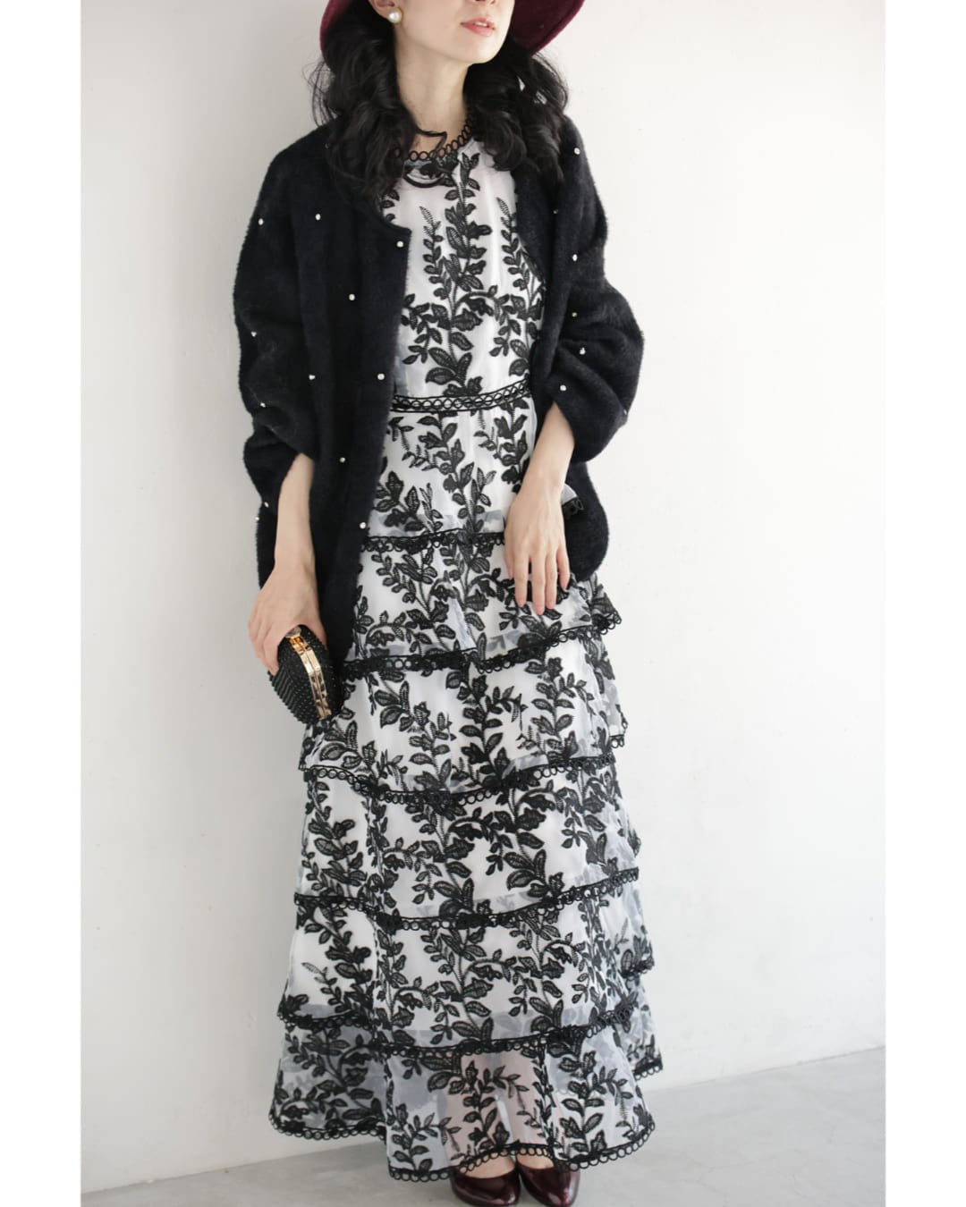 カワイイ CAWAII リーフ刺繍の段フレアオーガンジーロングワンピース (ブラック) ブラック