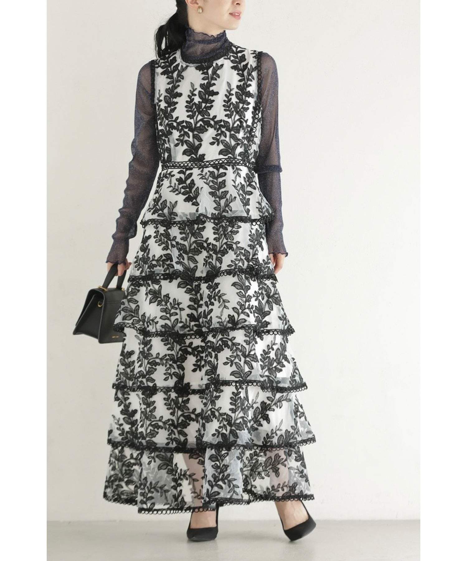 カワイイ CAWAII リーフ刺繍の段フレアオーガンジーロングワンピース (ブラック) ブラック