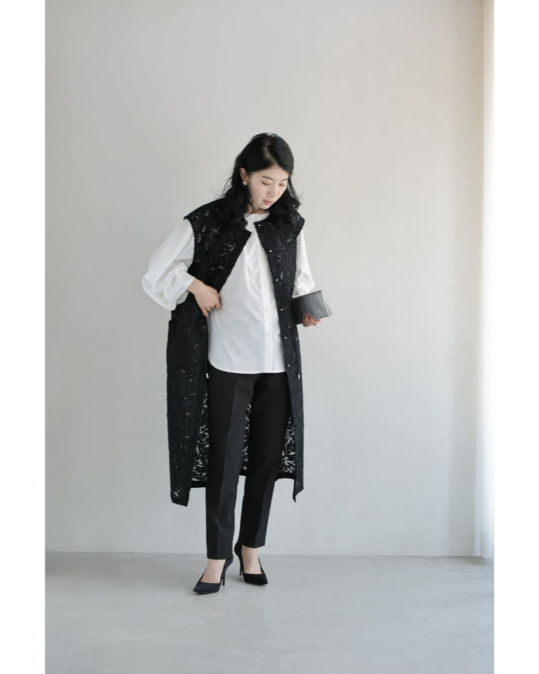 カワイイ CAWAII (黒)花模様が浮かび上がるシアーロングジレベスト (ブラック) ブラック