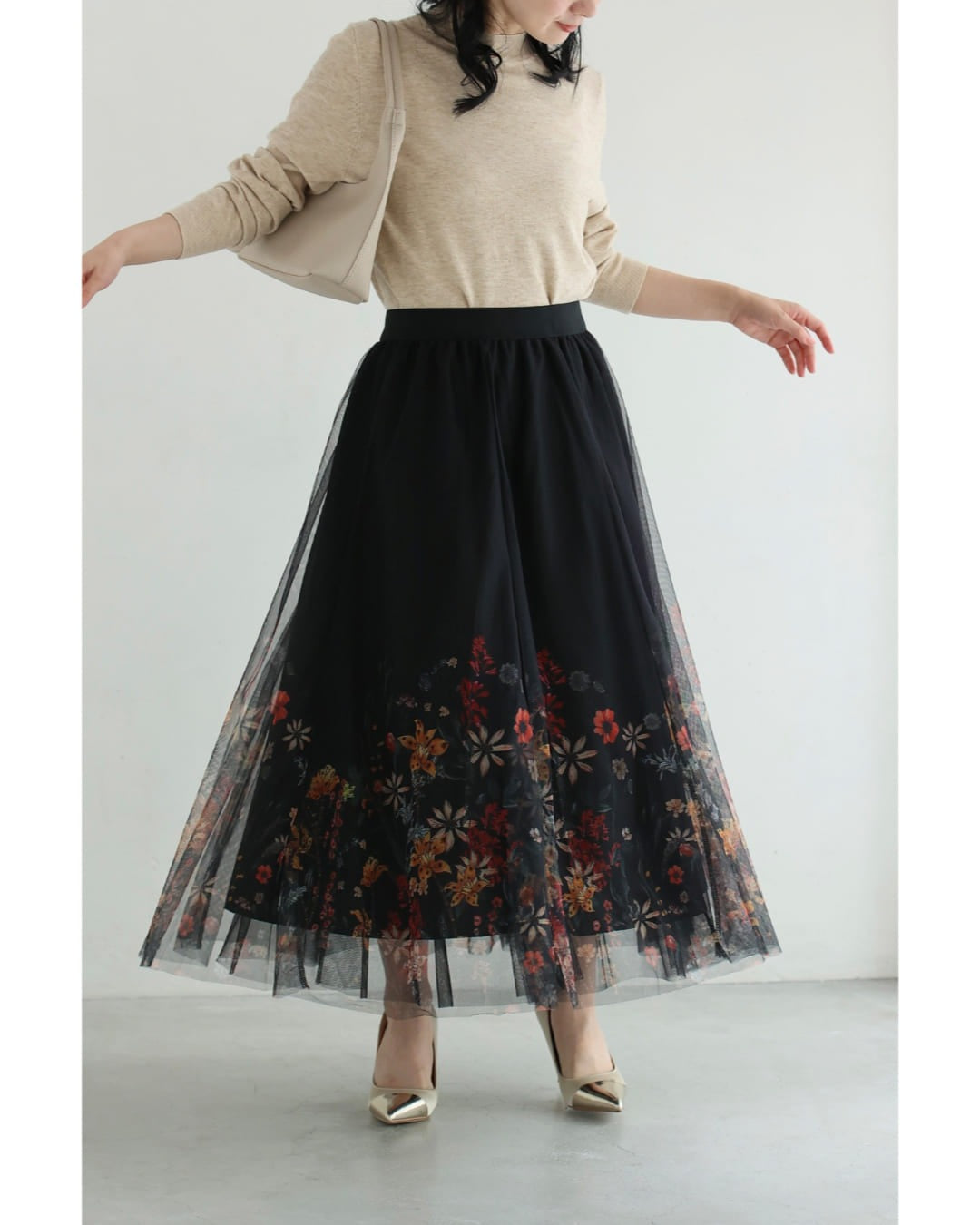 カワイイ CAWAII (黒)印象変わる花とビジューのリバーシブルチュールスカート (ブラック) ブラック