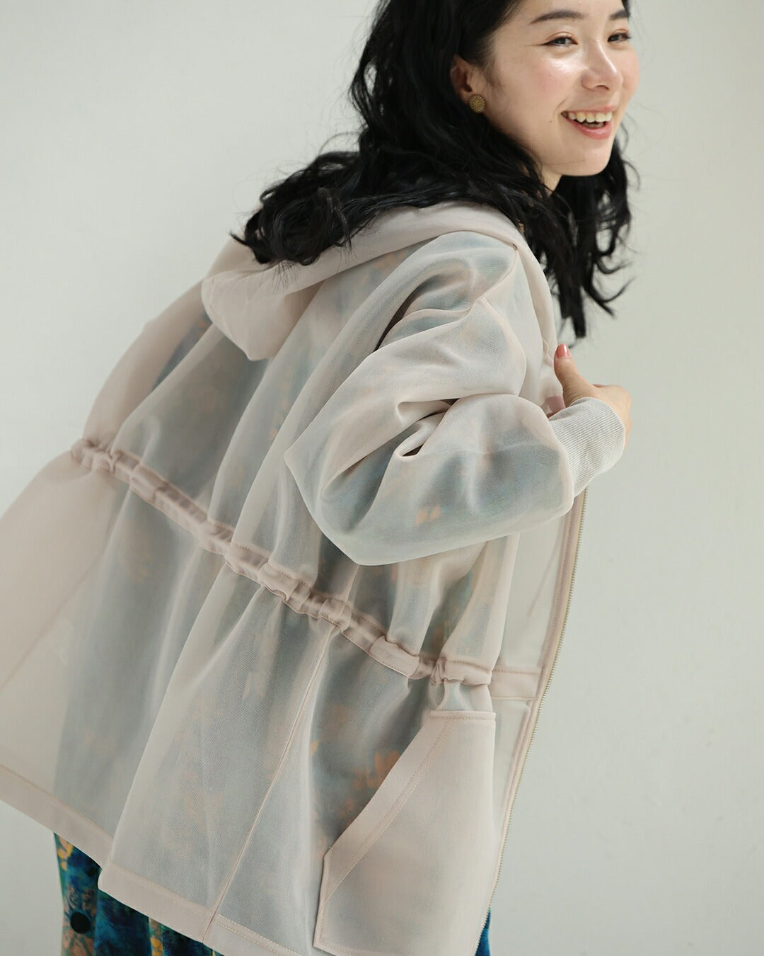 カワイイ CAWAII 立体感で美シルエット シアーダンボールパーカー (ブラック) ブラック