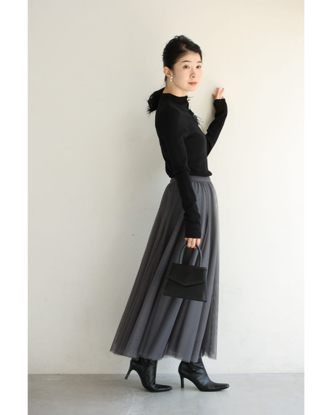 カワイイ CAWAII (黒)心に宿る立体花のニットカットソートップス (ブラック) ブラック