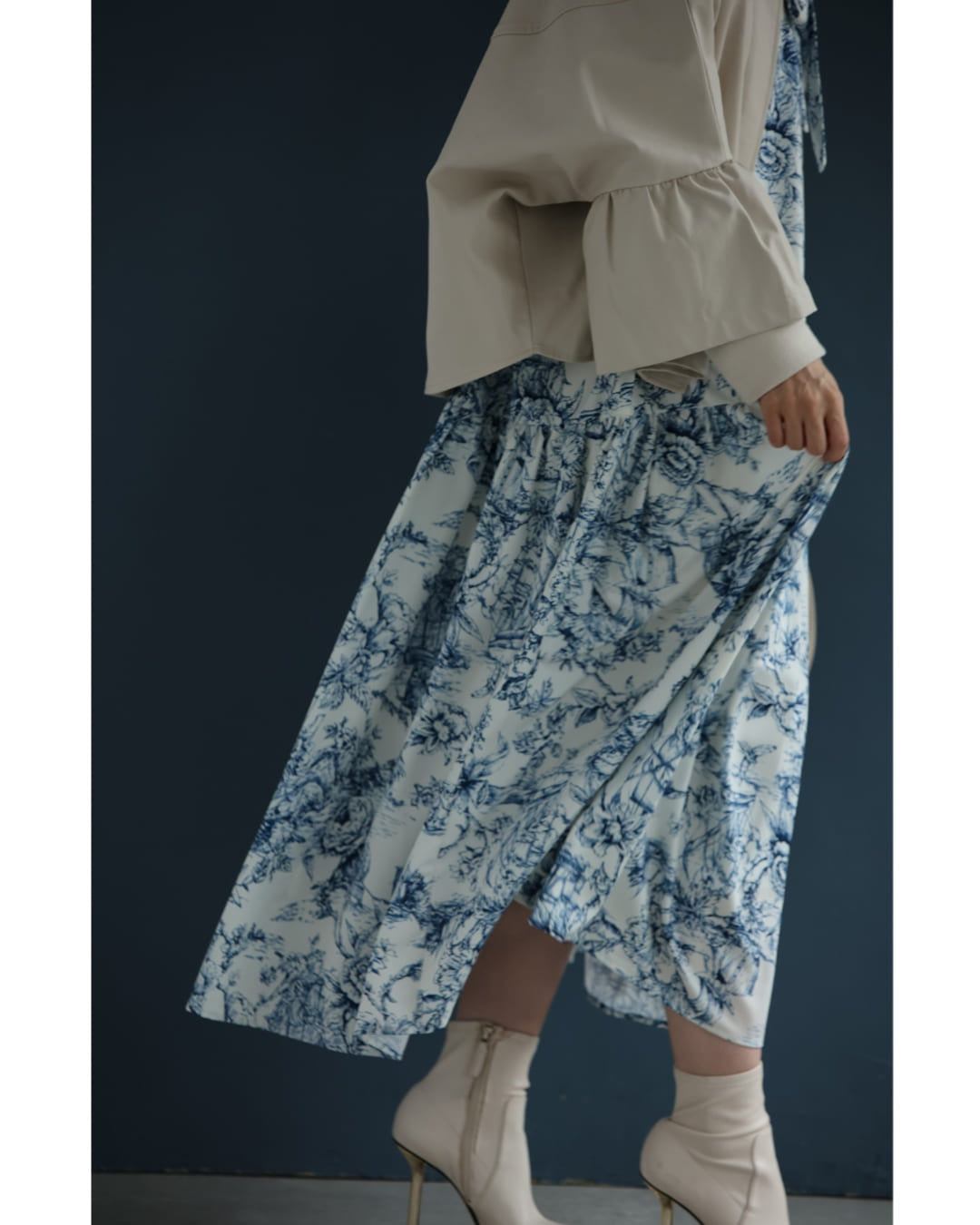 カワイイ CAWAII 海を旅する風景画ミディアムワンピース (ブルー) ブルー