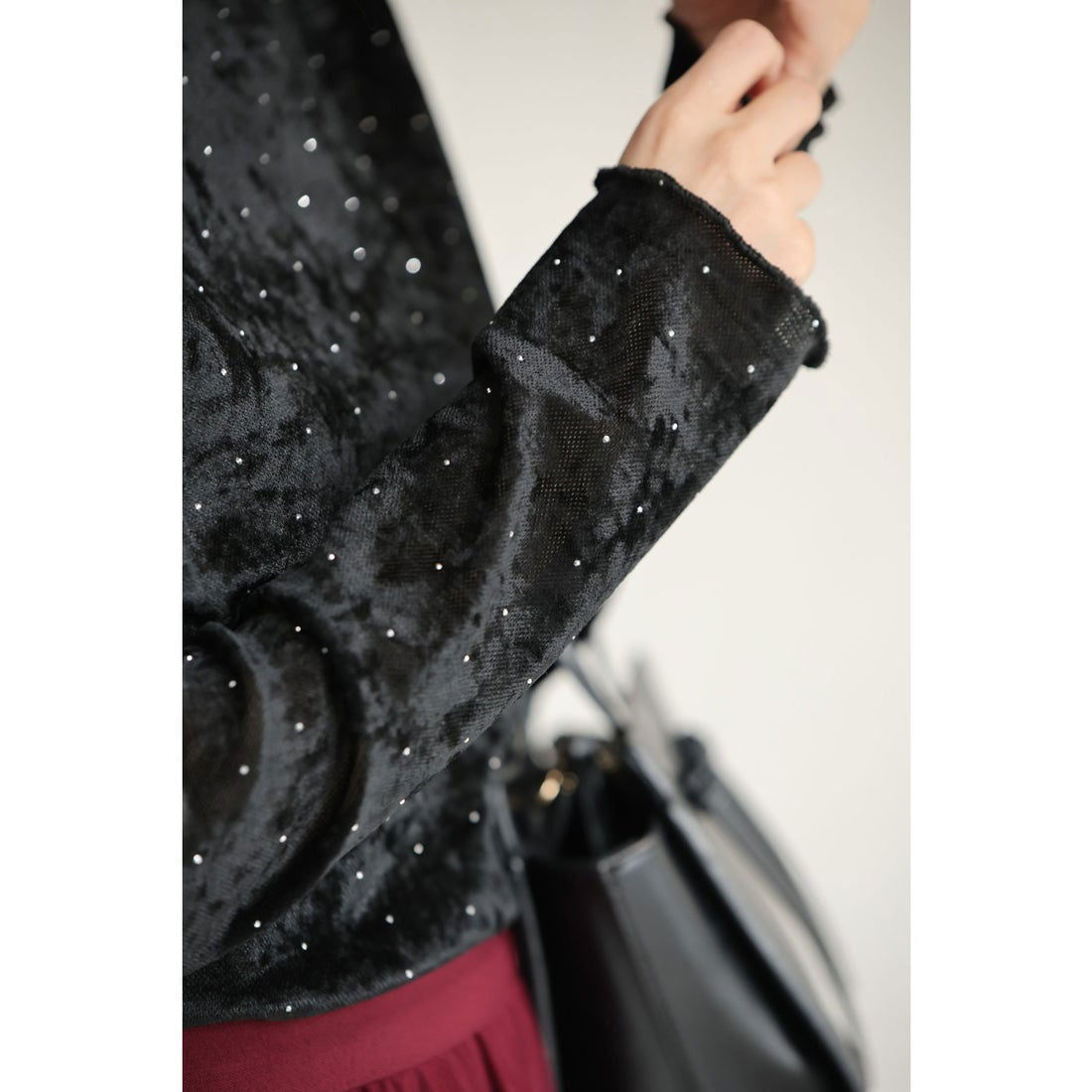 カワイイ CAWAII (黒)ベロア調の伸びやか薄手カットソートップス (ブラック) ブラック