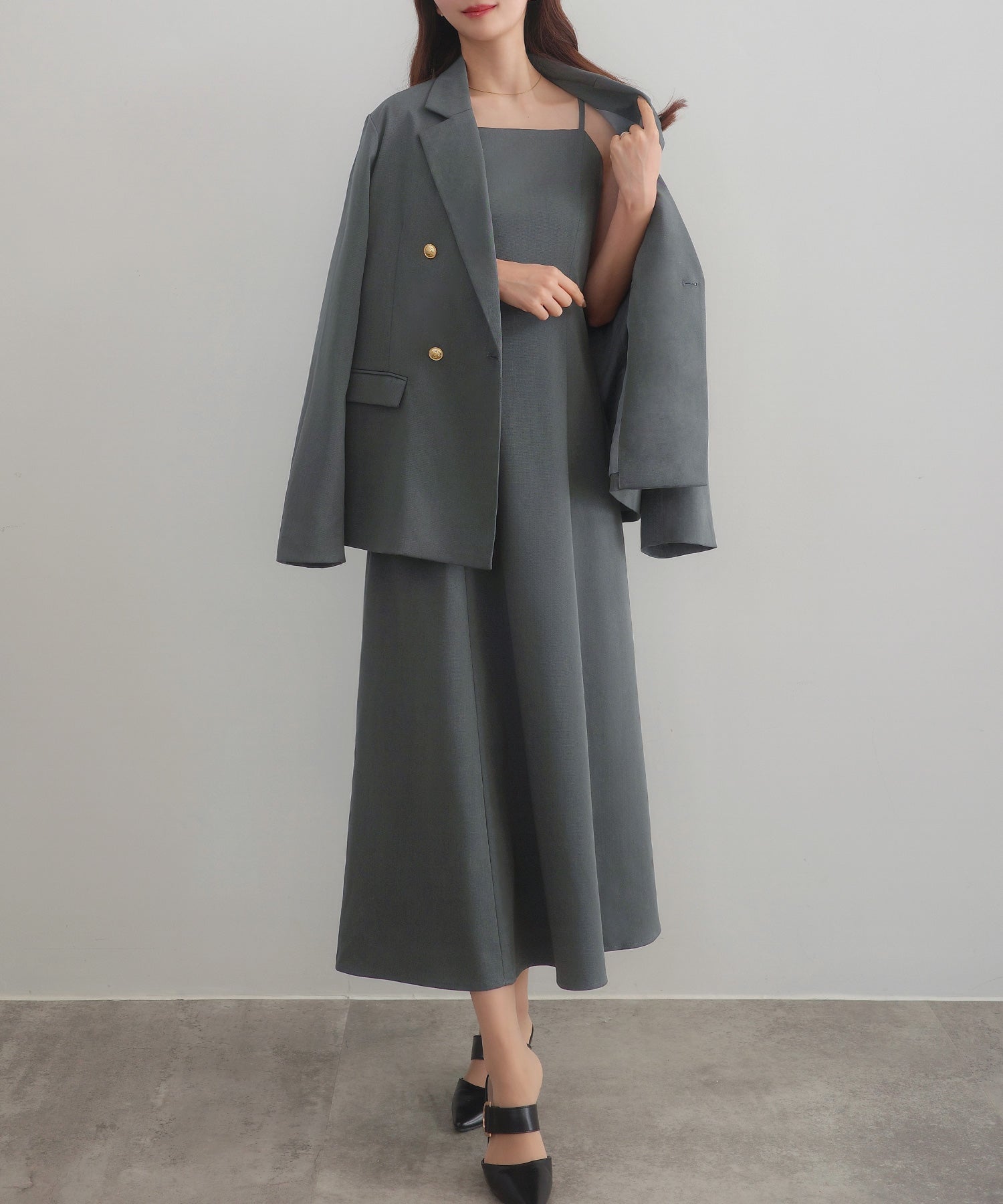 セネア CENEA CENEA 金ボタンテーラードジャケット+キャミワンピース (チャコール) チャコール