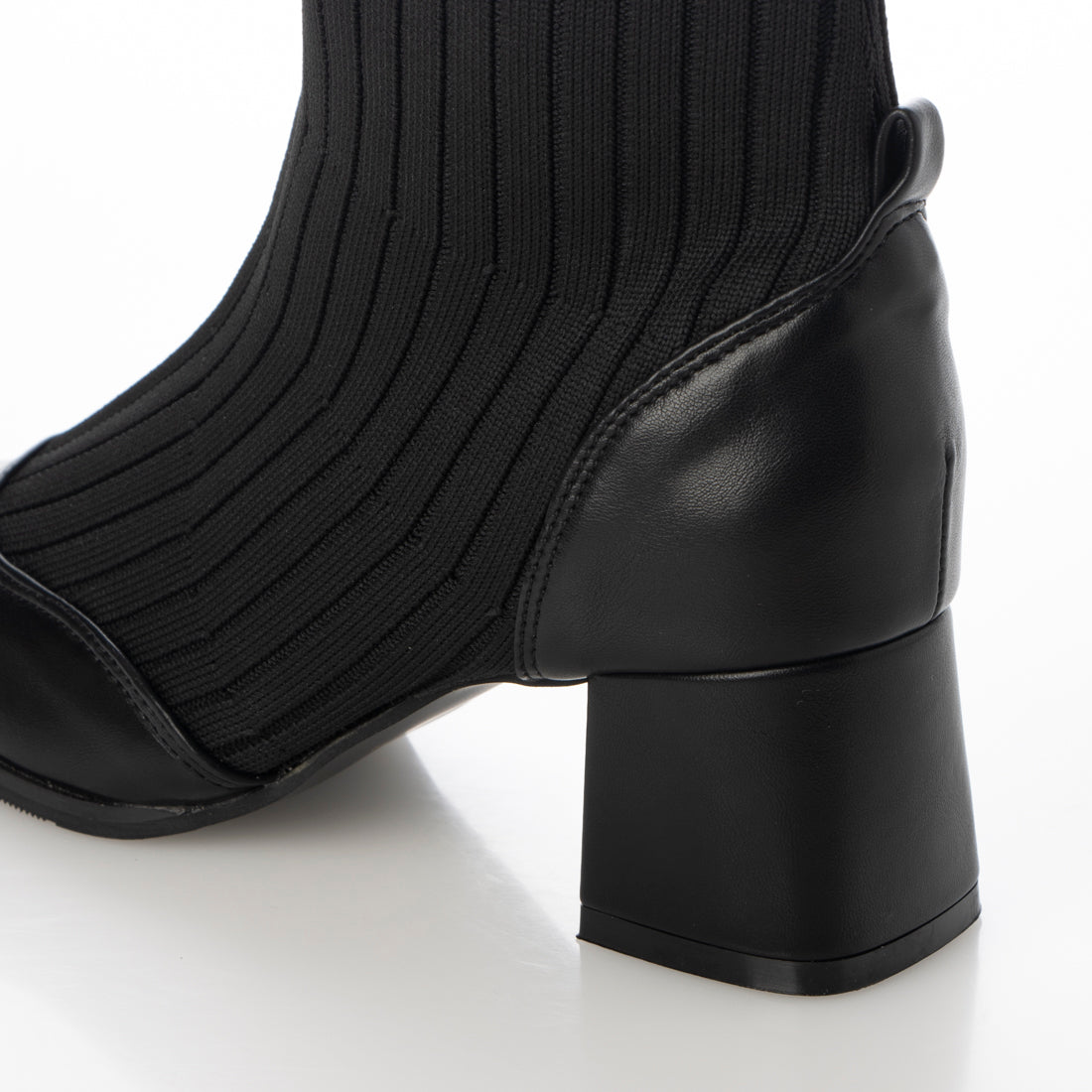 シックス CHICS スクエアトゥニットコンビショートブーツ