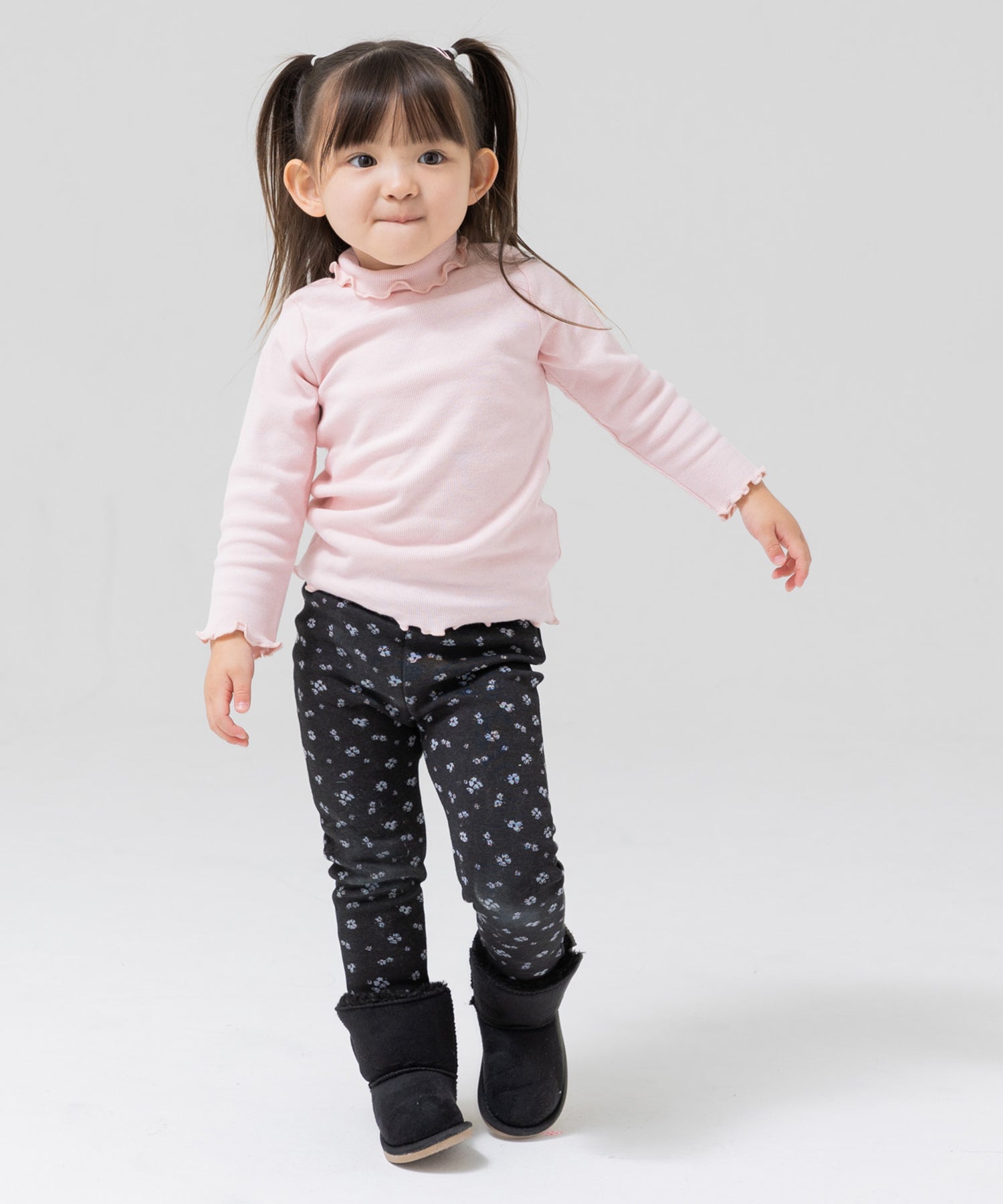 チルツー chil2 リブハイネックカットソー