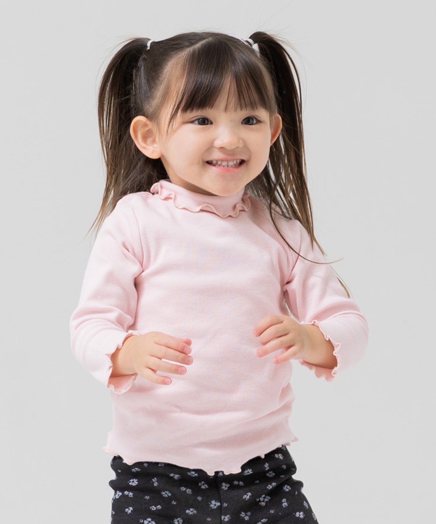 チルツー chil2 リブハイネックカットソー