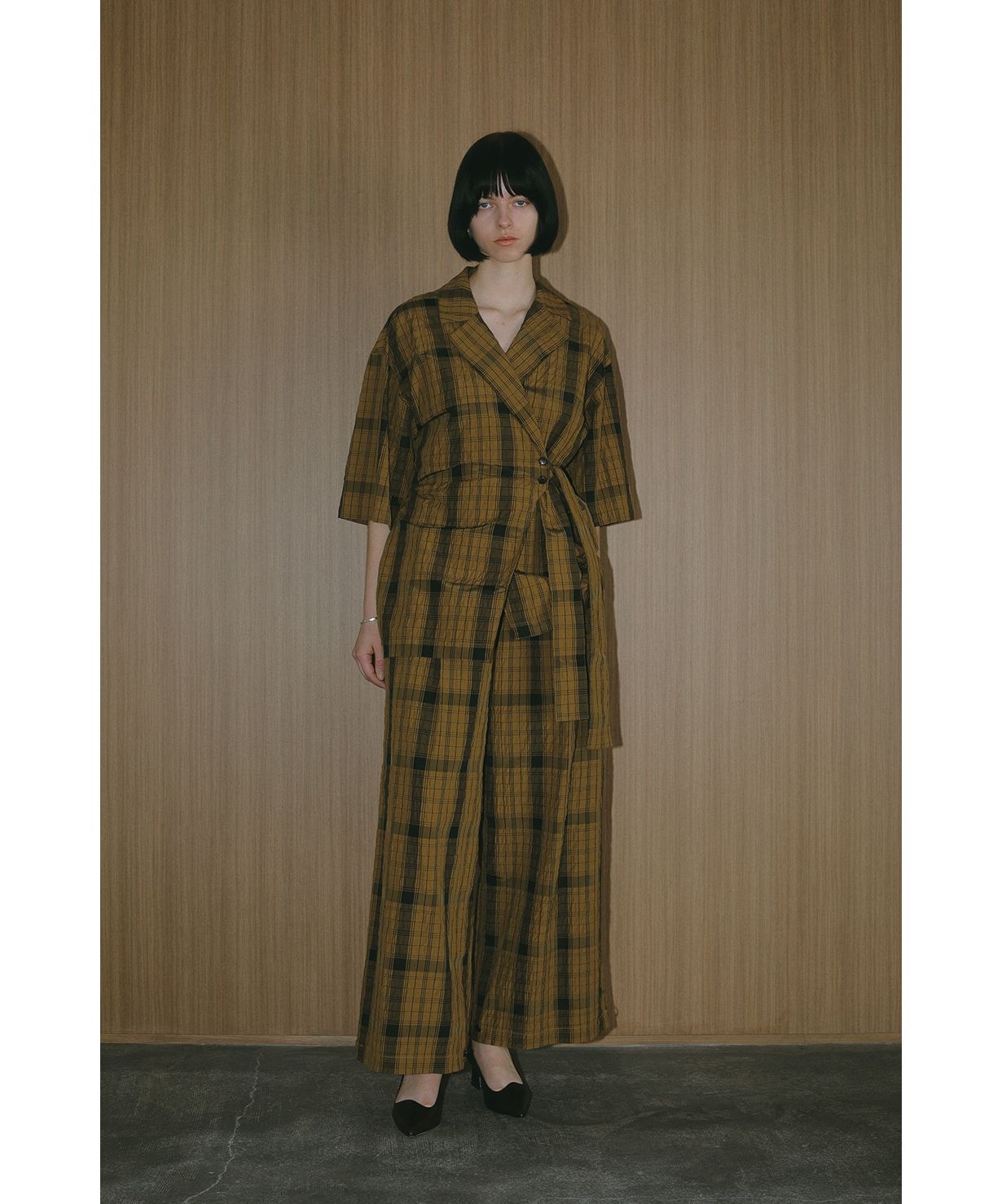 マノフ MANOF BELTED GATHER PANTS (CAMEL) CAMEL