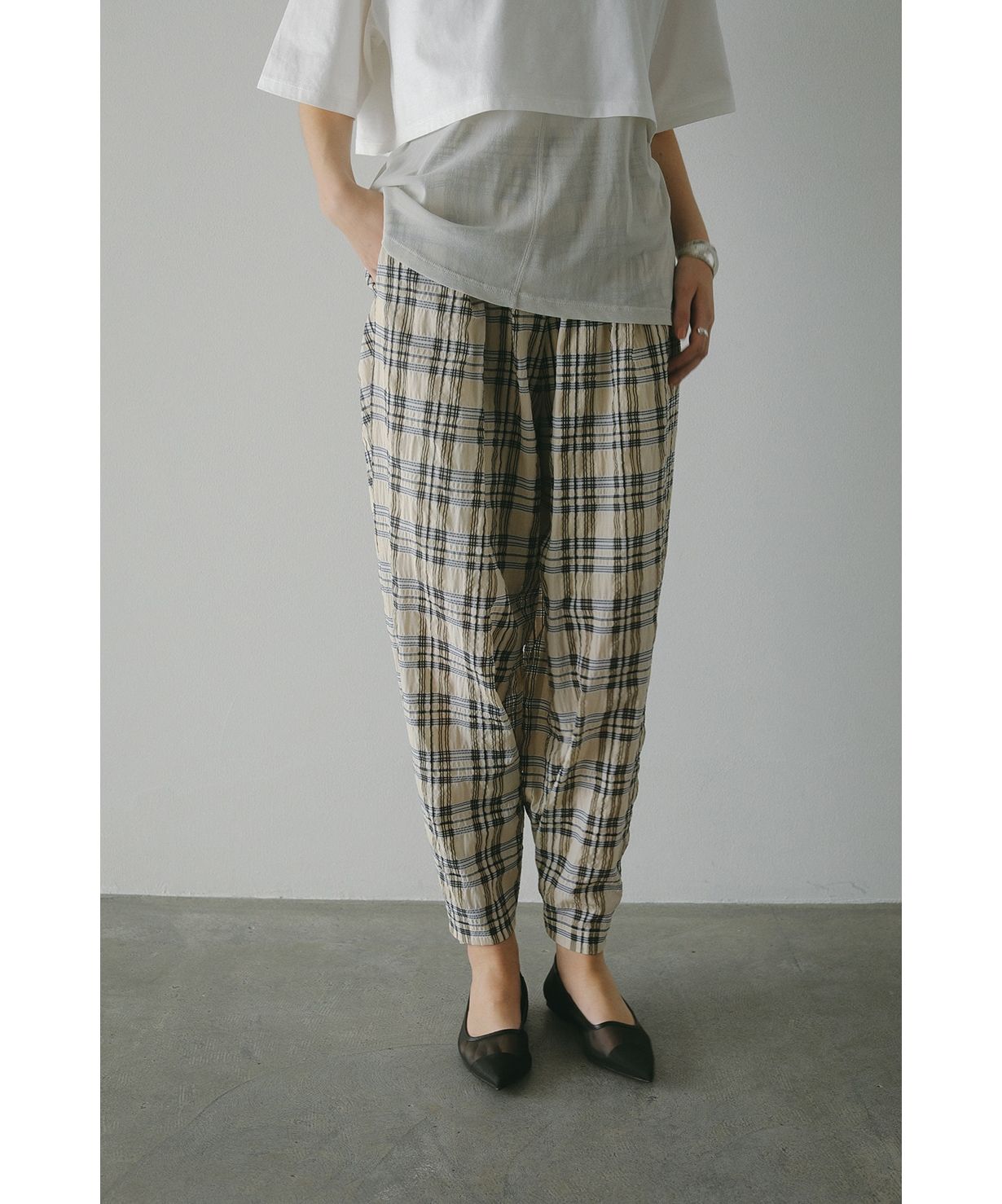 マノフ MANOF BELTED GATHER PANTS (CAMEL) CAMEL