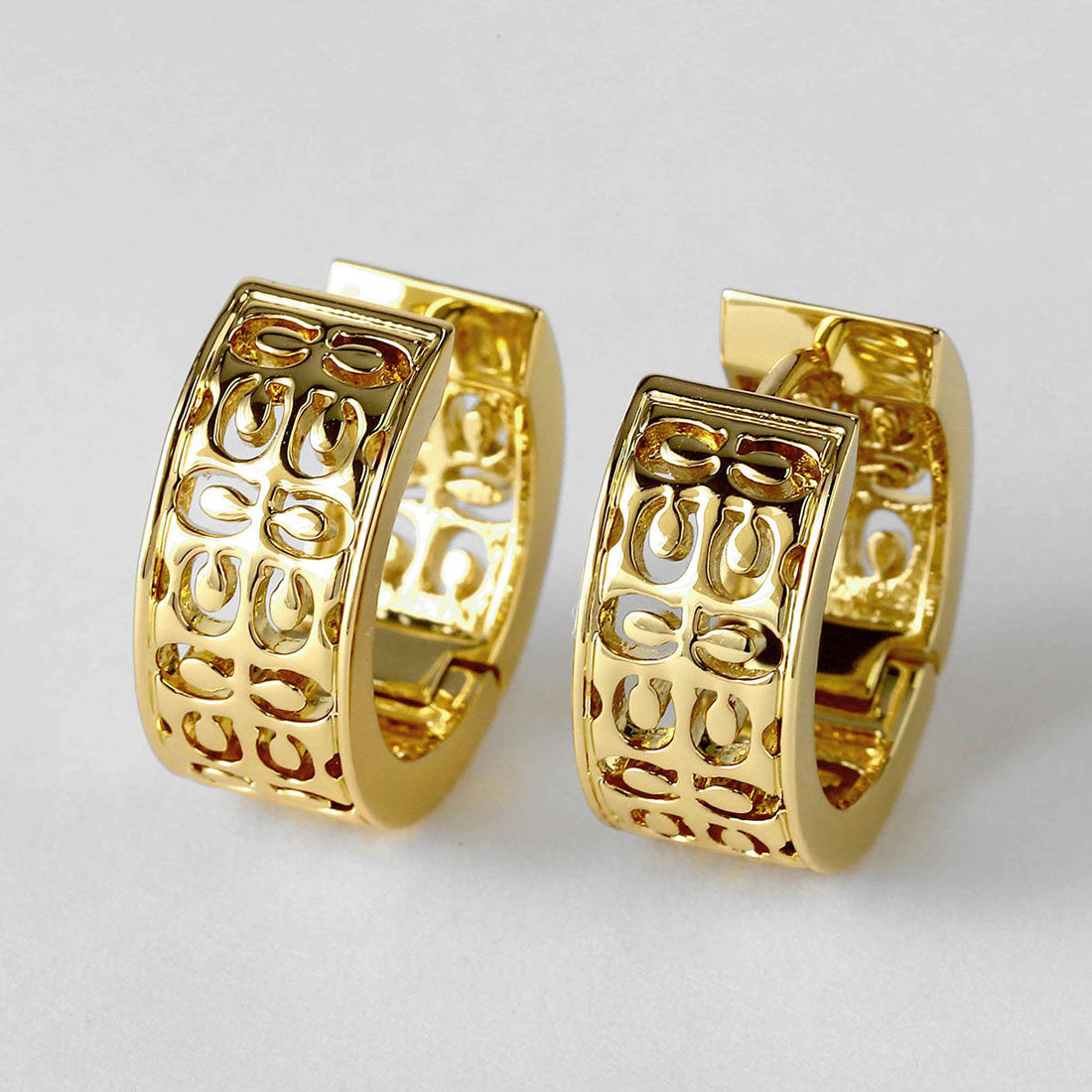 コーチ COACH ピアス シグネチャー ハギー フープピアス 541366 GLD710 (ゴールド) ゴールド