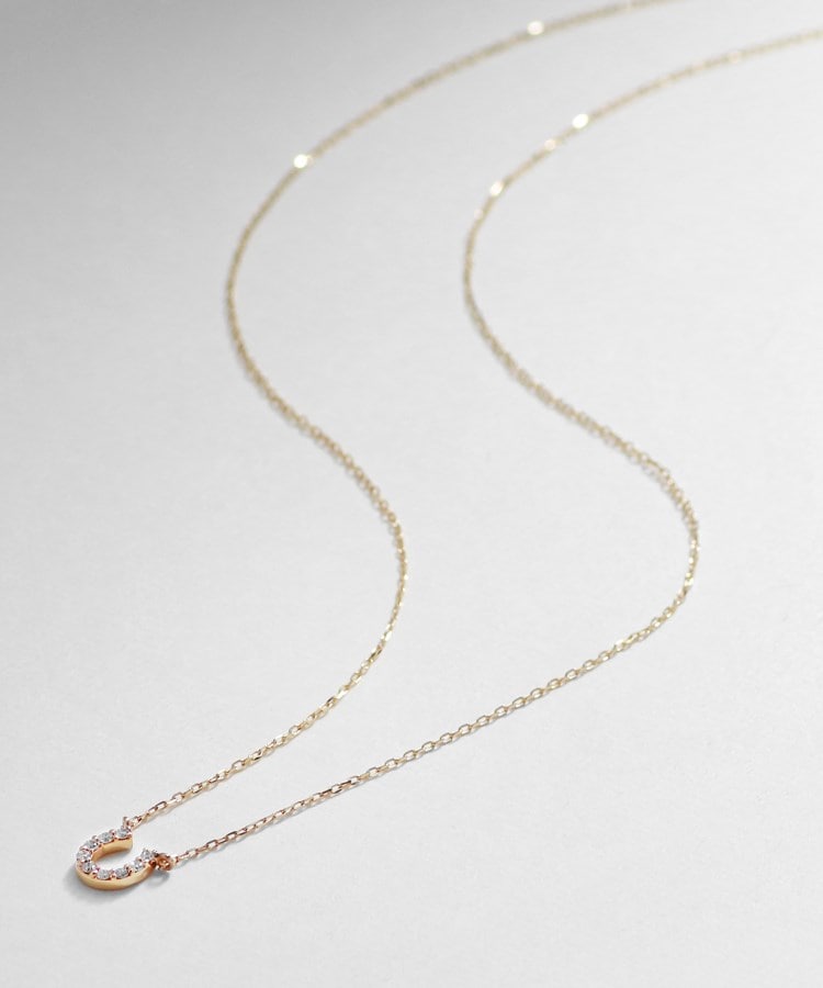 ココシュニック COCOSHNIK K10ダイヤモンド 馬蹄モチーフ ネックレス (イエローゴールド(104)) イエローゴールド(104)
