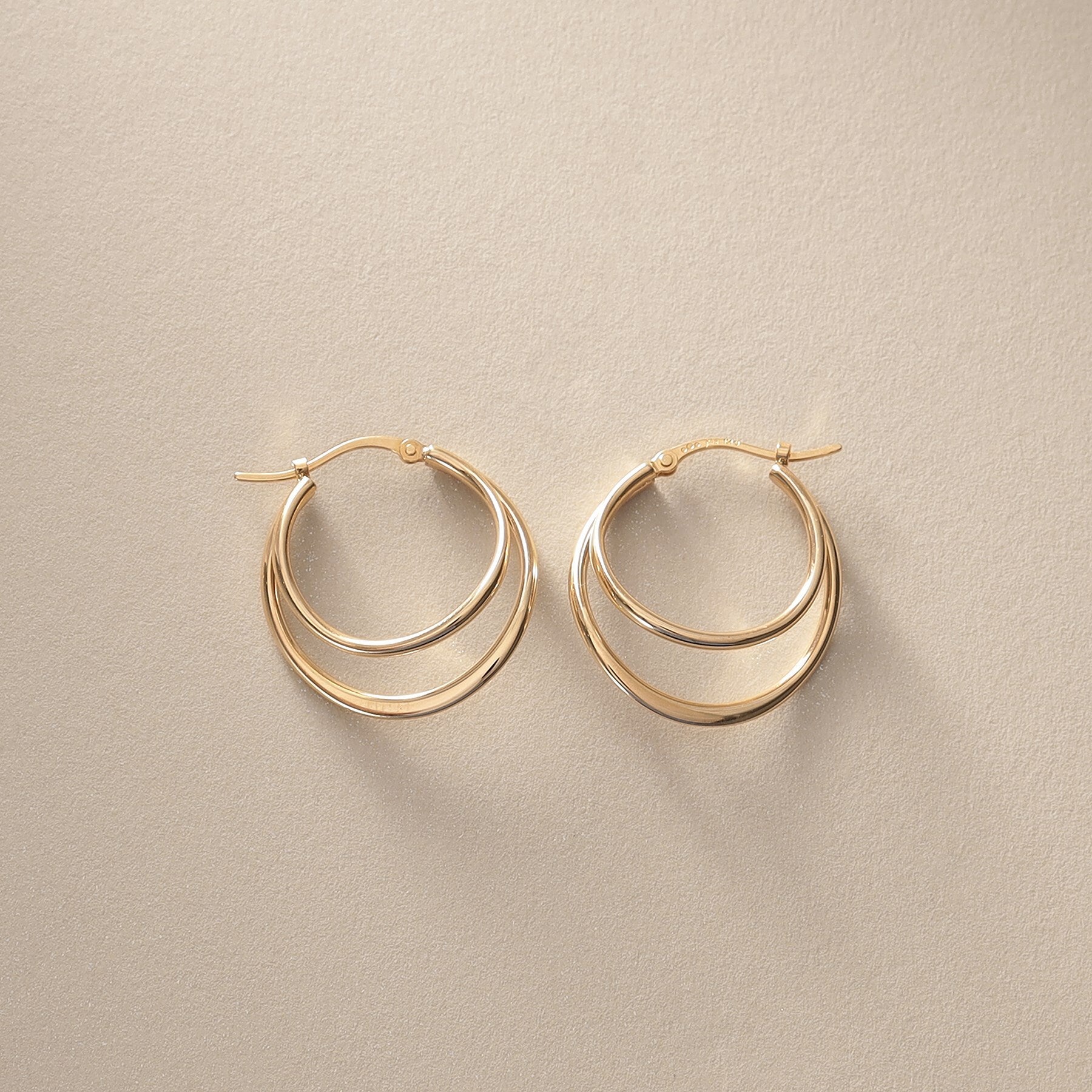 ココシュニック COCOSHNIK K10中空カーブダブル フープピアス (イエローゴールド(100)) イエローゴールド(100)