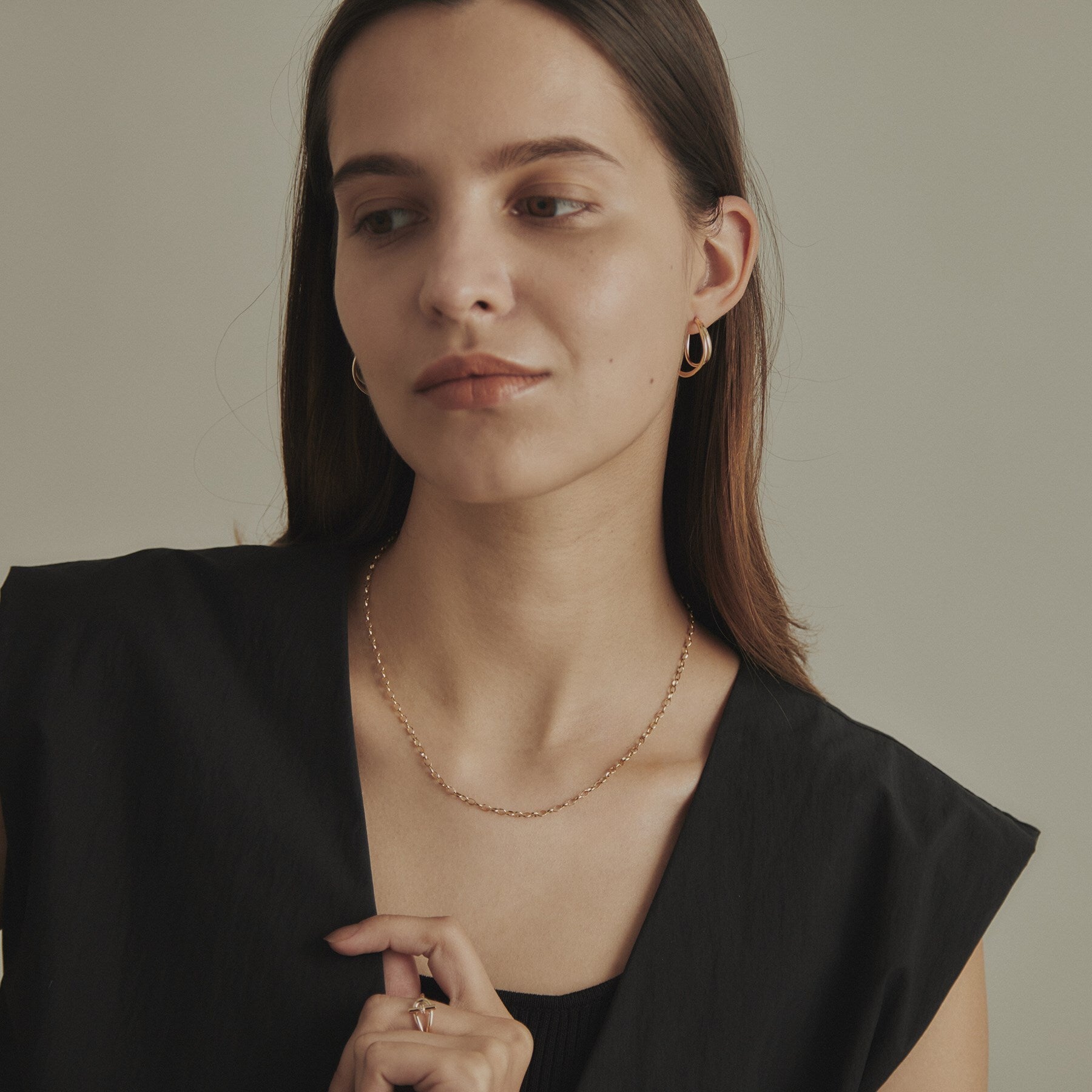 ココシュニック COCOSHNIK K10中空カーブダブル フープピアス (イエローゴールド(100)) イエローゴールド(100)