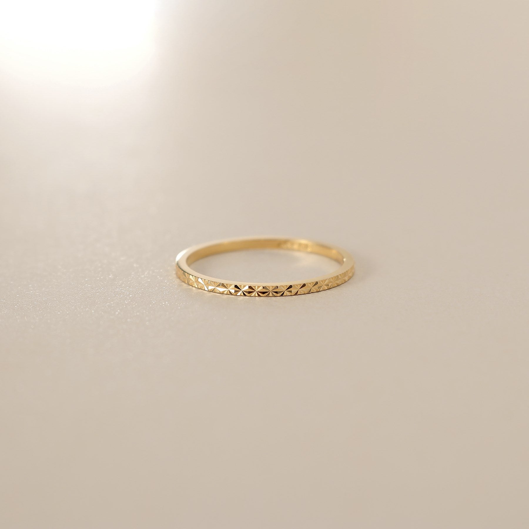 ココシュニック COCOSHNIK K18 カットワーク極光 リング