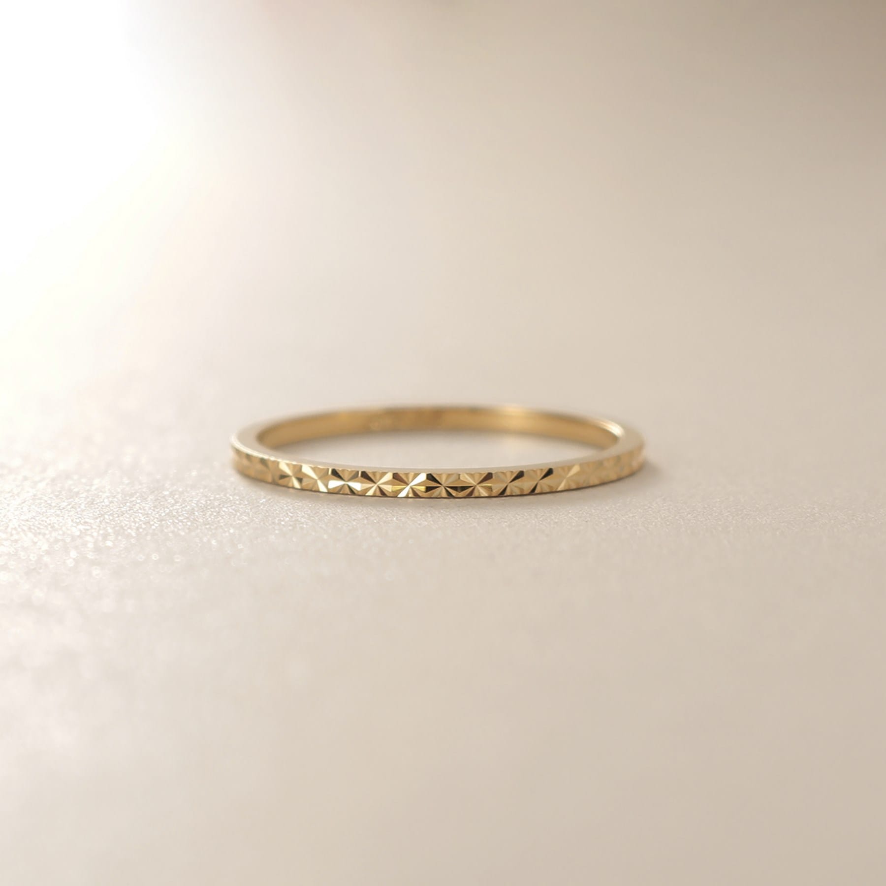 ココシュニック COCOSHNIK K18 カットワーク極光 リング