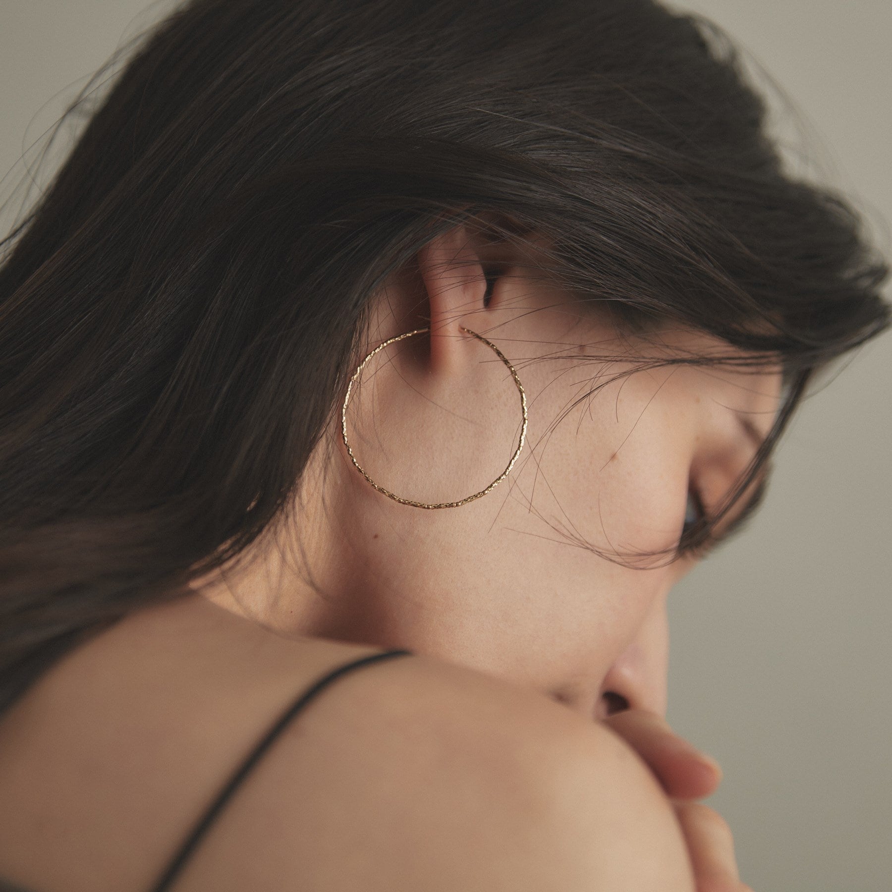 ココシュニック COCOSHNIK ミラーカットビーズ フープピアス(中) (イエローゴールド) イエローゴールド(100)