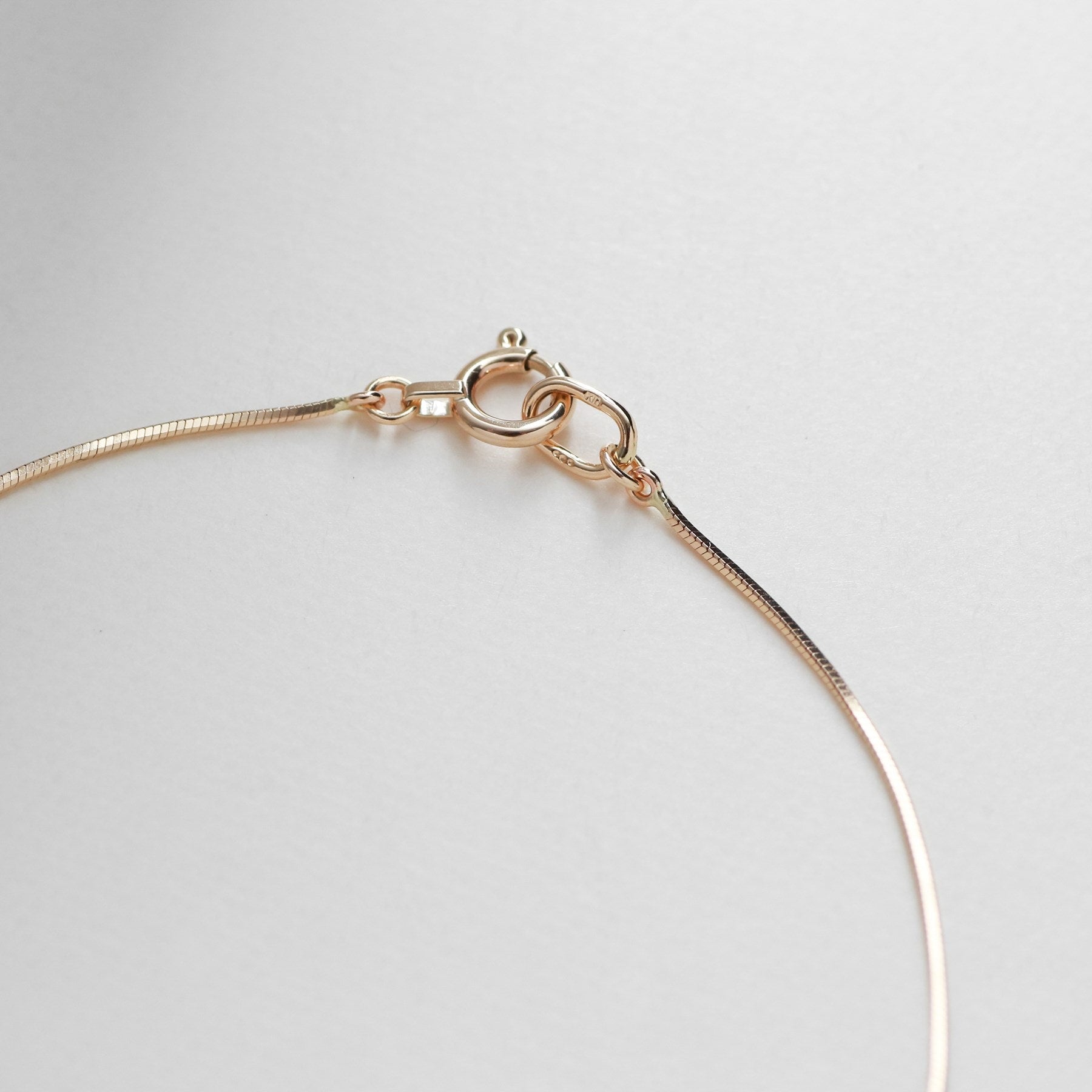 ココシュニック COCOSHNIK コンパクトチェーン ネックレス (イエローゴールド) イエローゴールド(100)