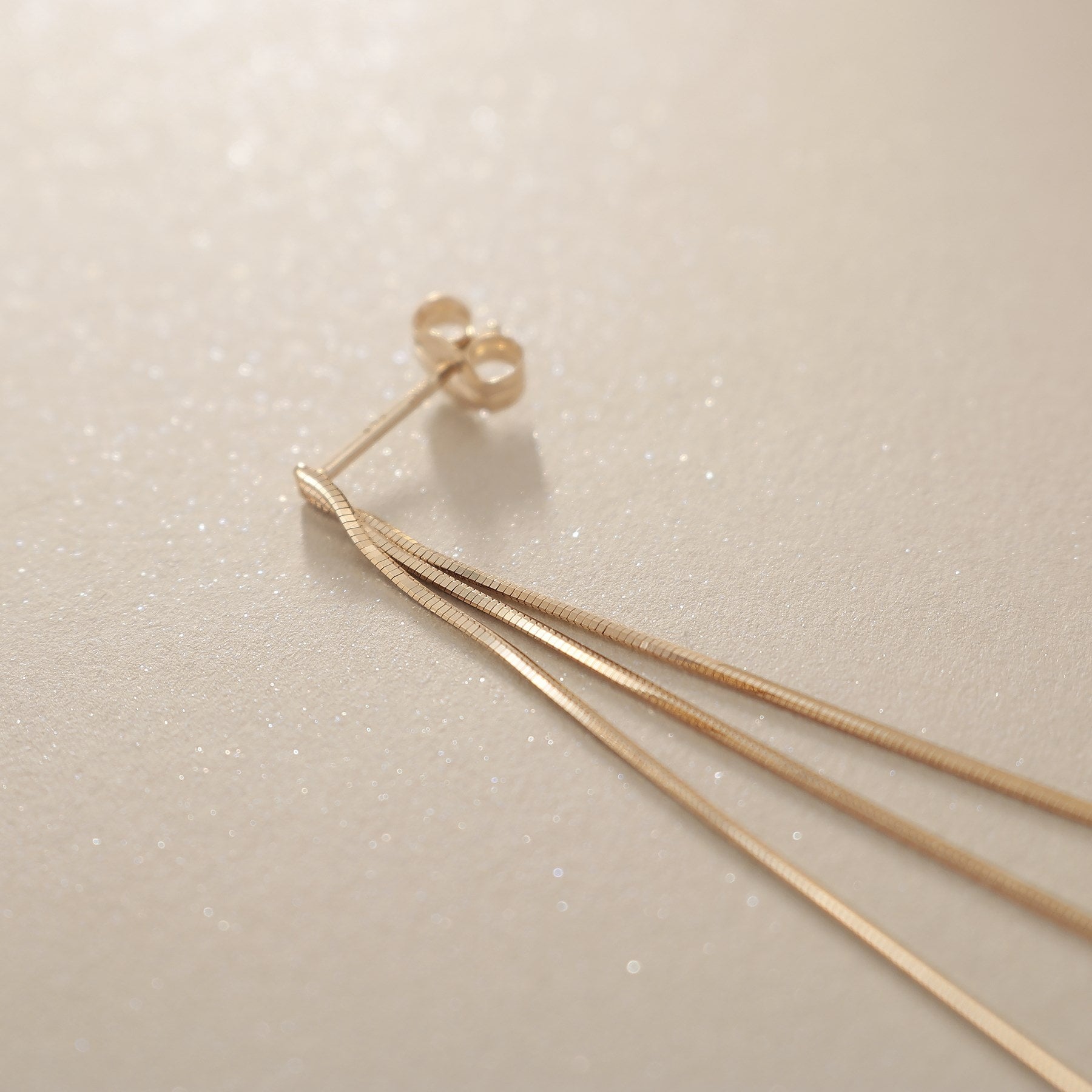 ココシュニック COCOSHNIK K10コンパクトチェーン フリンジ スタッドピアス イエローゴールド(100)