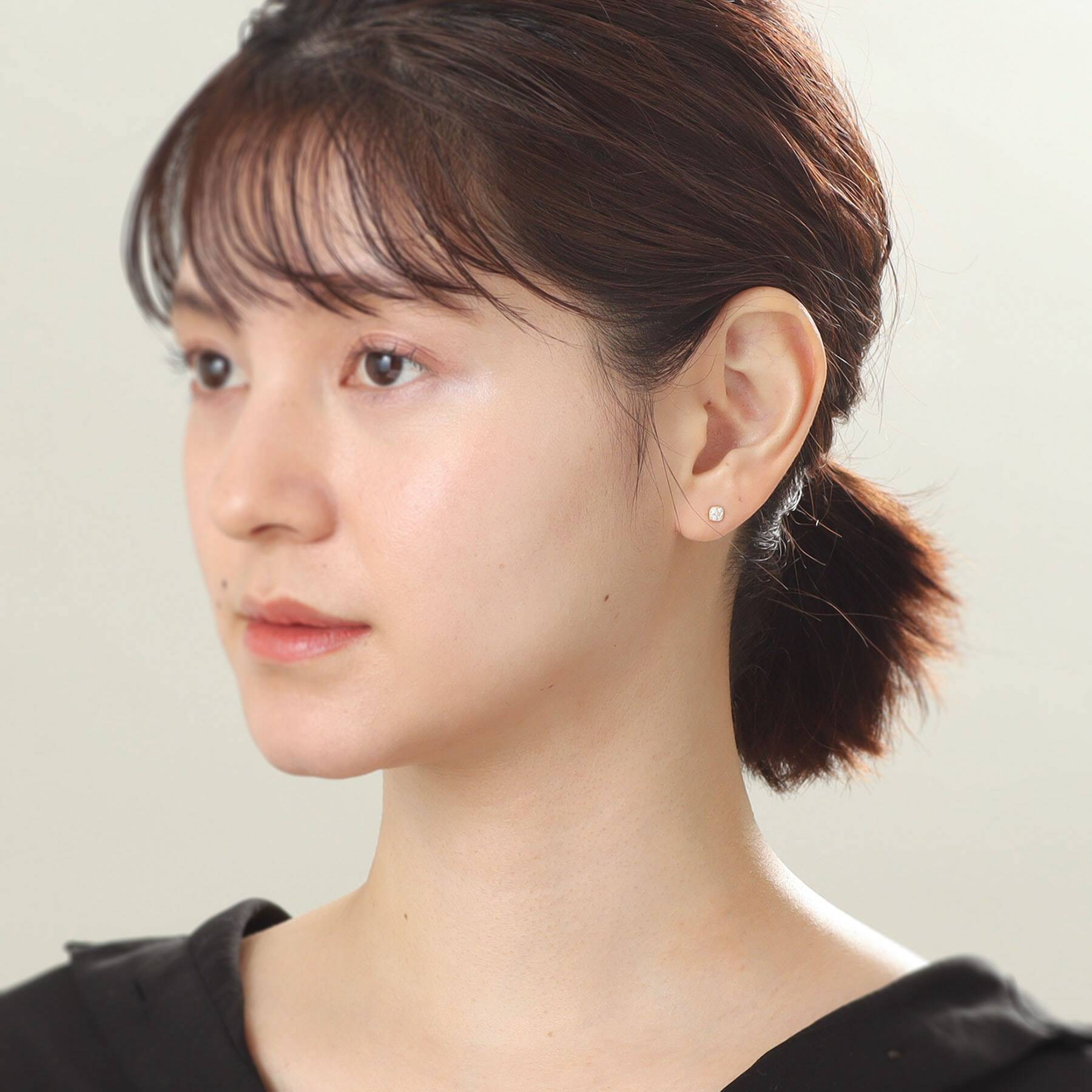 ココシュニック COCOSHNIK K18ダイヤモンド ランダムパヴェ スクエア スタッドピアス (イエローゴールド) イエローゴールド(104)