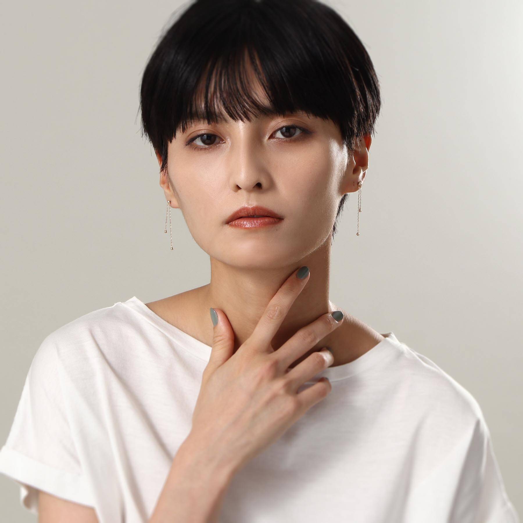 ココシュニック COCOSHNIK 中空ボールスライドチェーン スタッドピアス