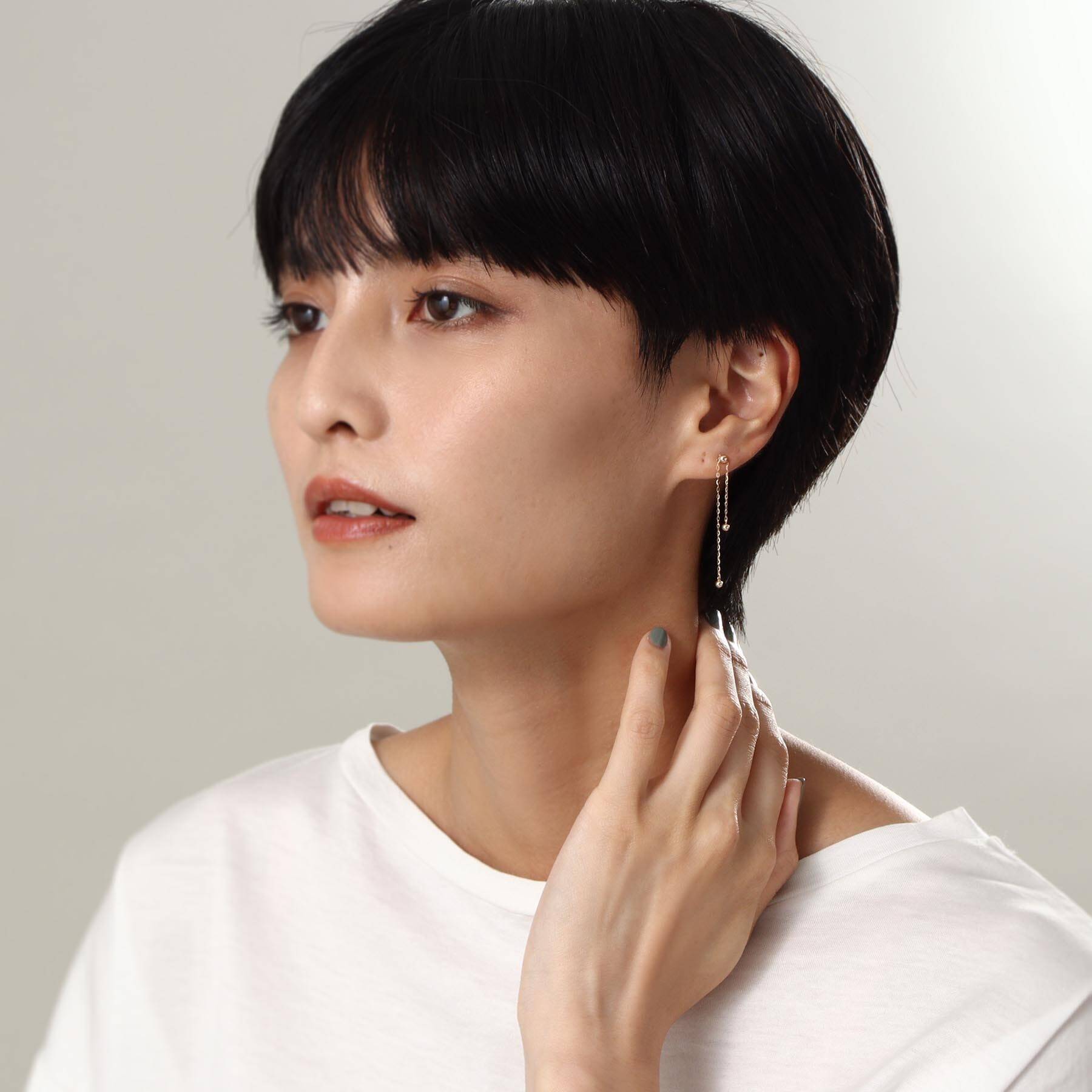 ココシュニック COCOSHNIK 中空ボールスライドチェーン スタッドピアス