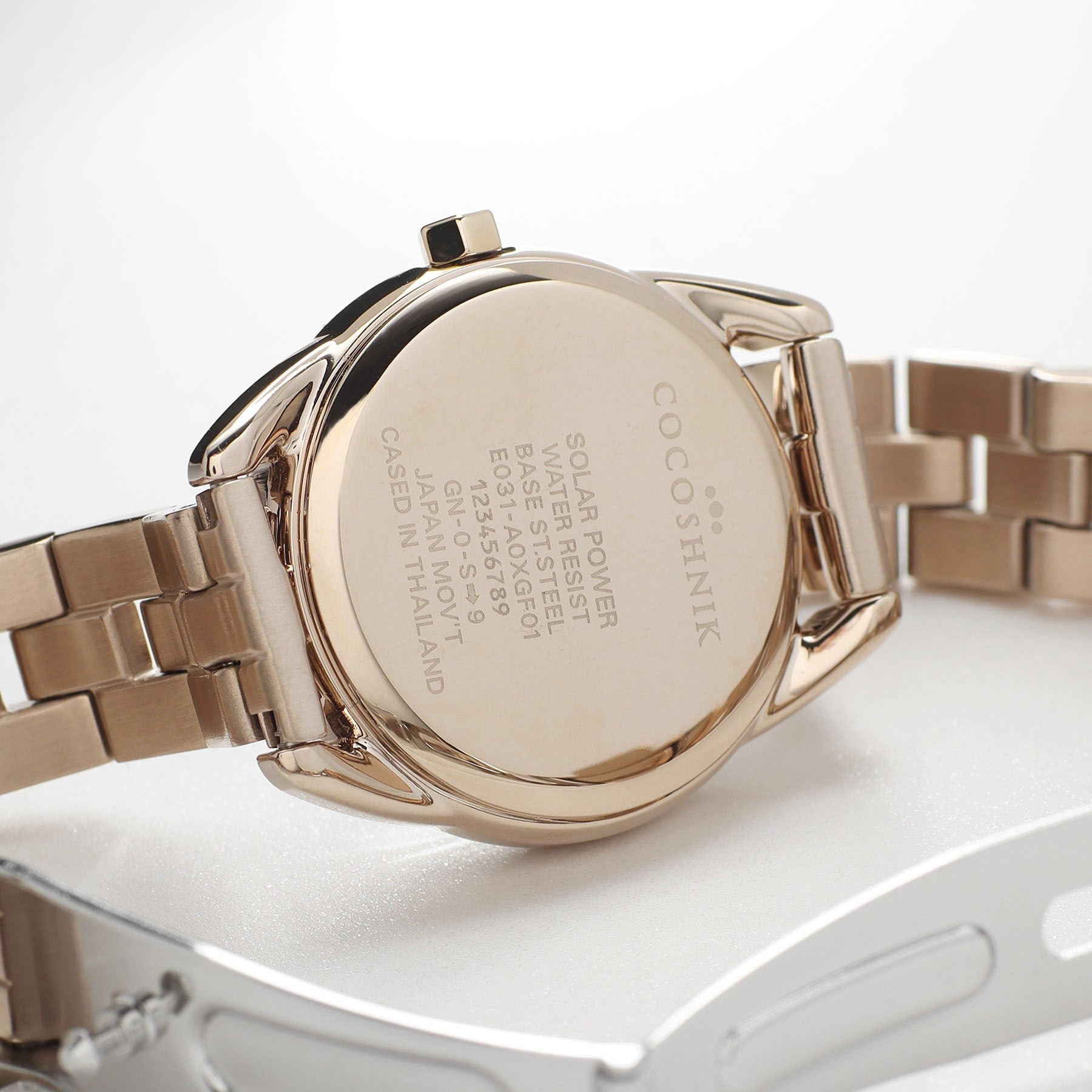 COCOSHNIK RG Round Bracelet Watch