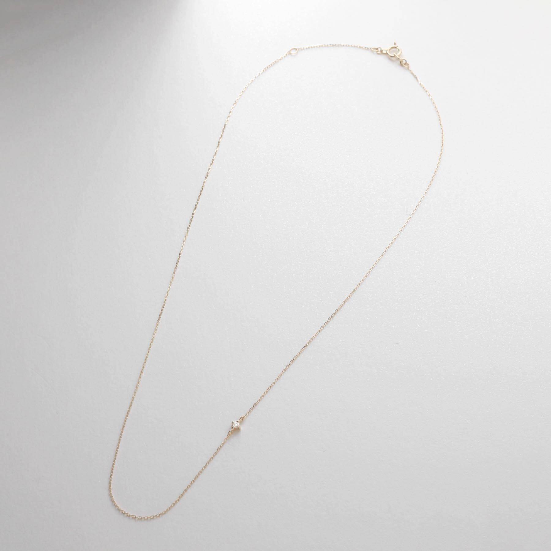 ココシュニック COCOSHNIK K10ダイヤモンド爪留め アシンメトリーネックレス イエローゴールド(104)