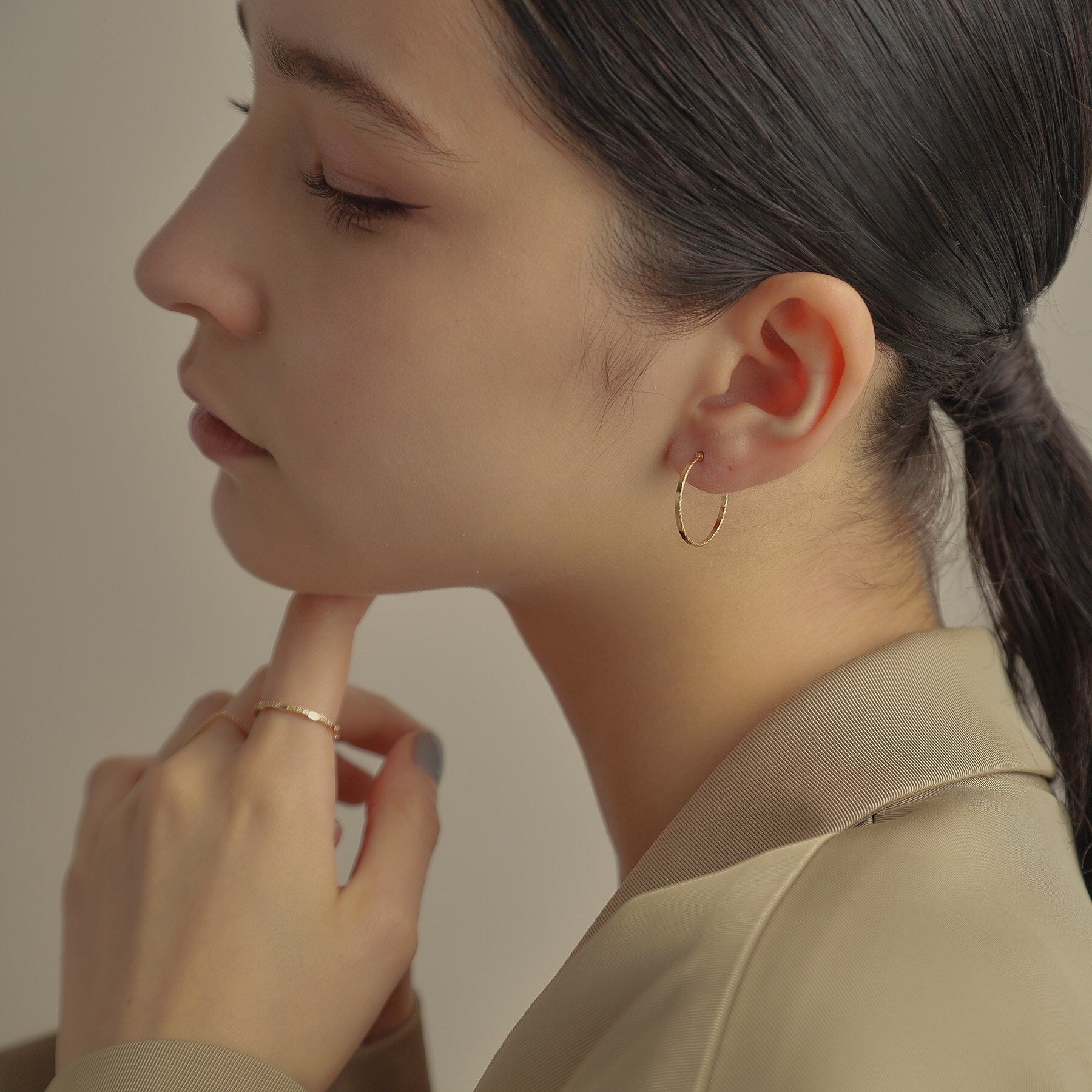 ココシュニック COCOSHNIK K10サイドカット フープピアス小 (イエローゴールド(100)) イエローゴールド(100)