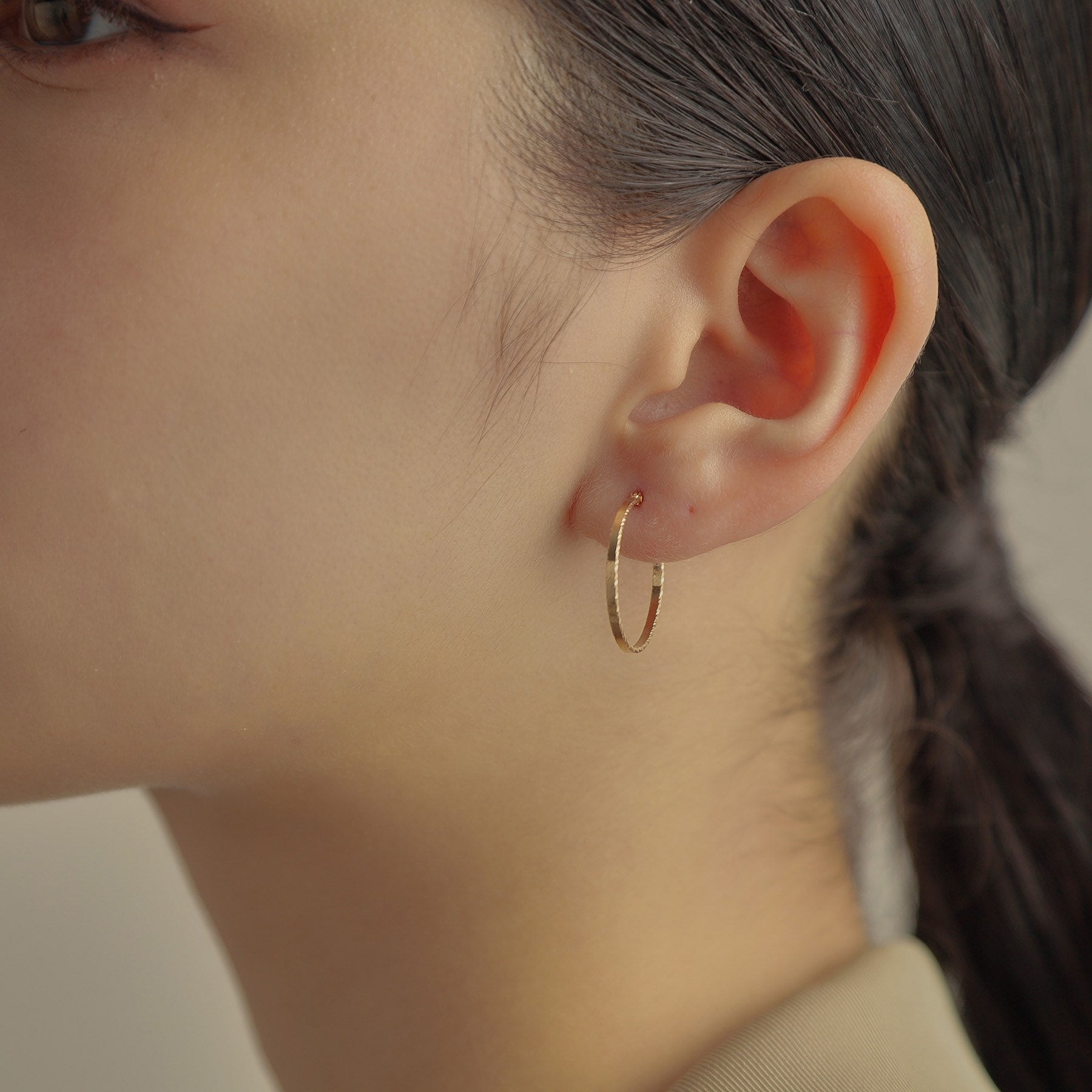 ココシュニック COCOSHNIK K10サイドカット フープピアス小 (イエローゴールド(100)) イエローゴールド(100)