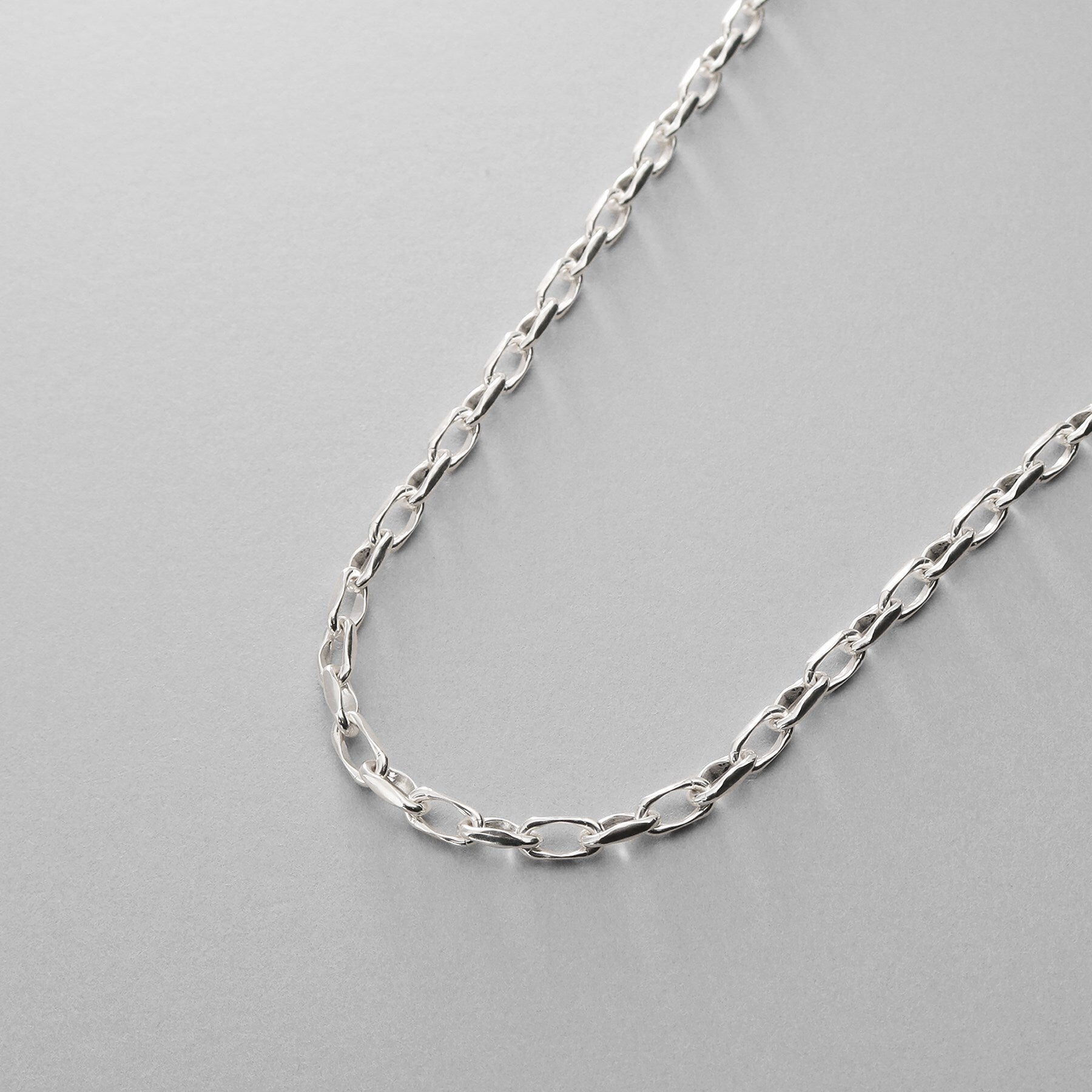 ココシュニック オンキッチュ COCOSHNIK ONKITSCH シルバー デザインチェーン ニュアンスケーブルネックレス(38cm) (シルバー(600)) シルバー(600)