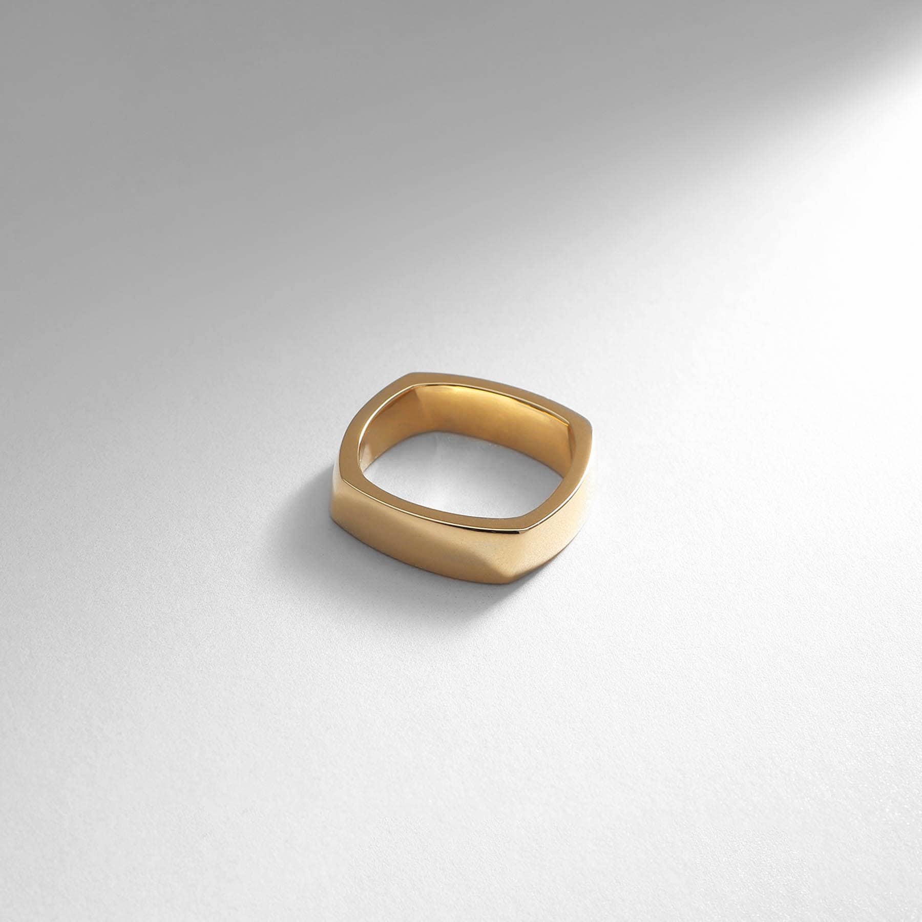 ココシュニック オンキッチュ COCOSHNIK ONKITSCH シルバー ツイストスクエア リングS GP