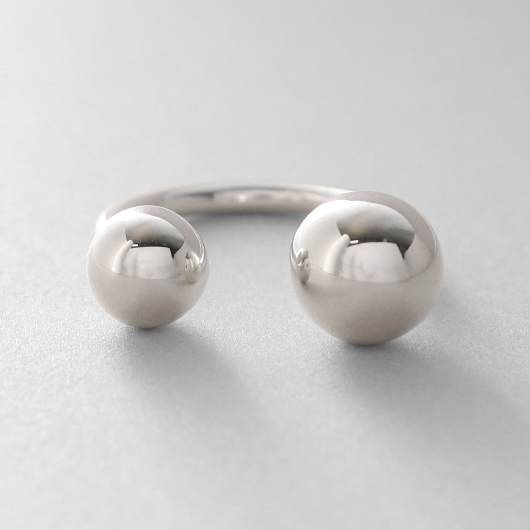 ココシュニック オンキッチュ COCOSHNIK ONKITSCH シルバー ボールオープンリング (シルバー(600)) シルバー(600)