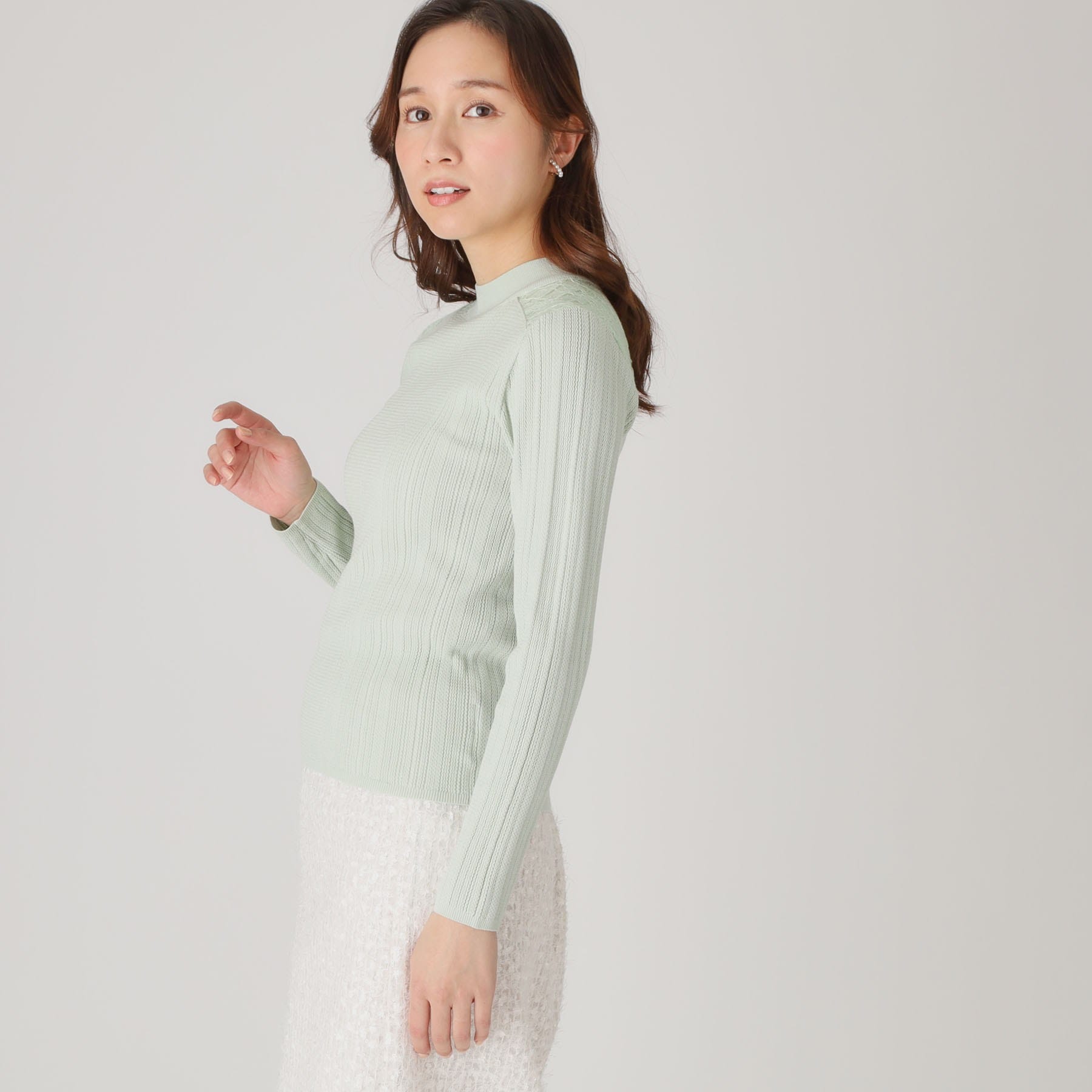 COUP DE CHANCE COUP DE CHANCE 【Washable】 Delicate lace creates a feminine look in this knit top.