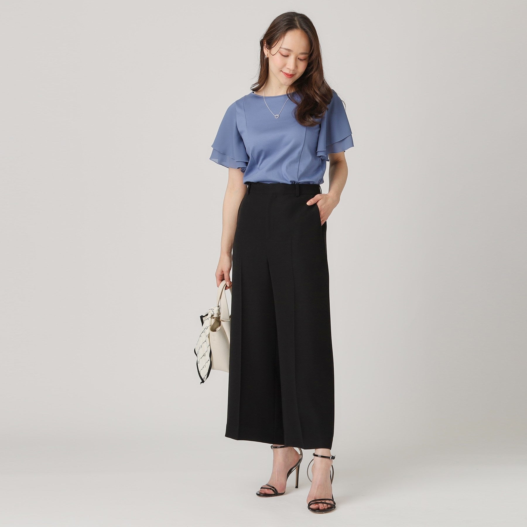 クードシャンス COUP DE CHANCE 【洗える/日本製/裏付き】センタープレス入ワイドパンツ (ブルー(091)) ブルー(091)