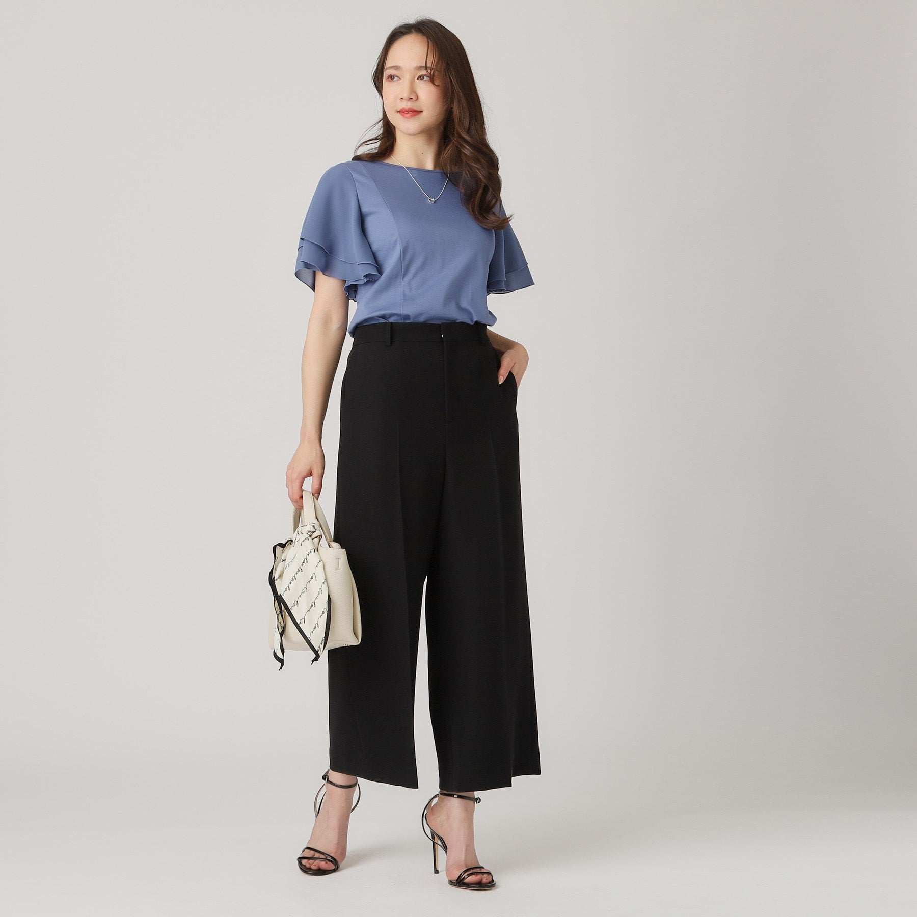 クードシャンス COUP DE CHANCE 【洗える/日本製/裏付き】センタープレス入ワイドパンツ (ブルー(091)) ブルー(091)