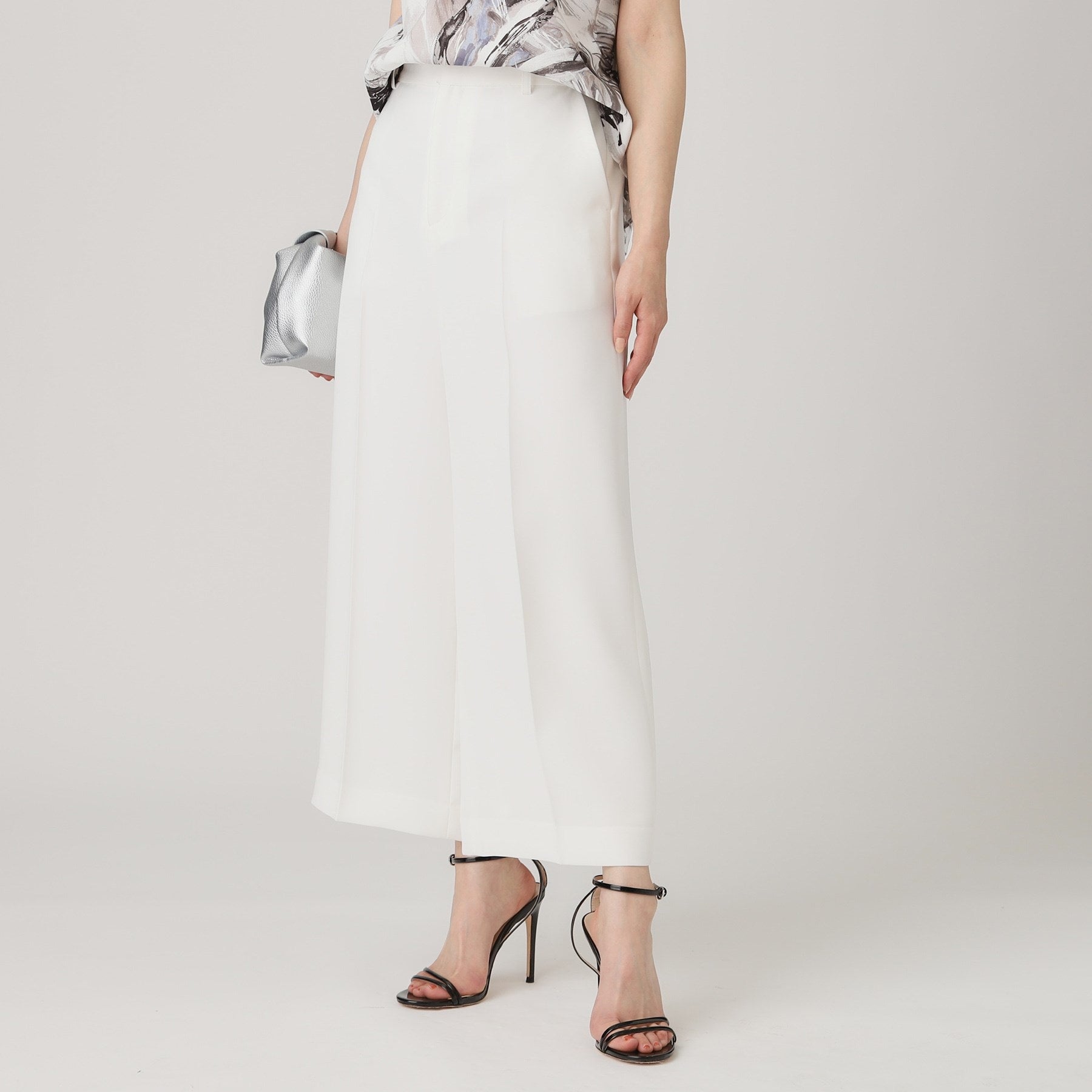 クードシャンス COUP DE CHANCE 【洗える/日本製/裏付き】センタープレス入ワイドパンツ (ホワイト(001)) ホワイト(001)