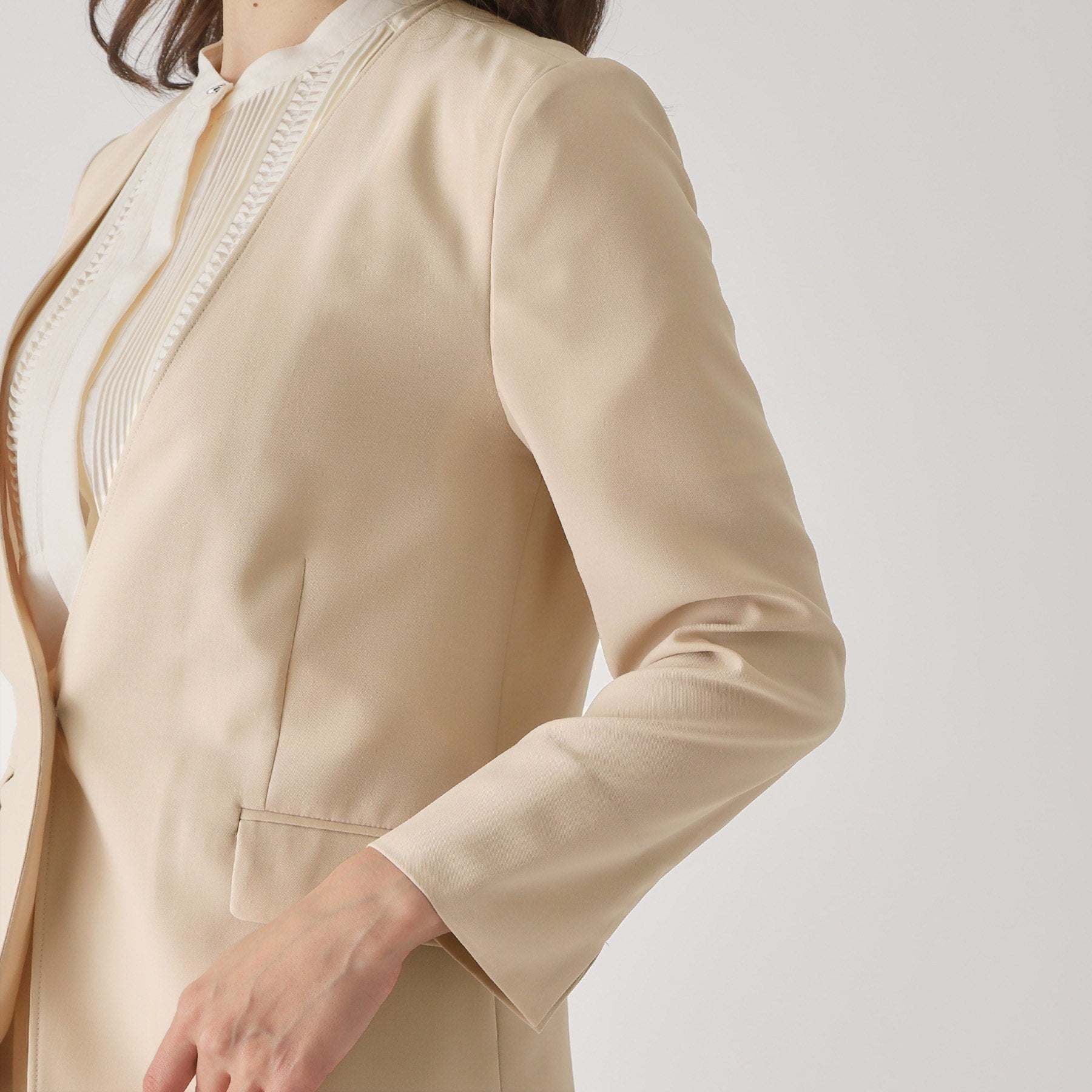 クードシャンス COUP DE CHANCE 【手洗い可/接触冷感/日本製/裏無し】8分袖ノーカラージャケット (グレージュ(050)) グレージュ(050)