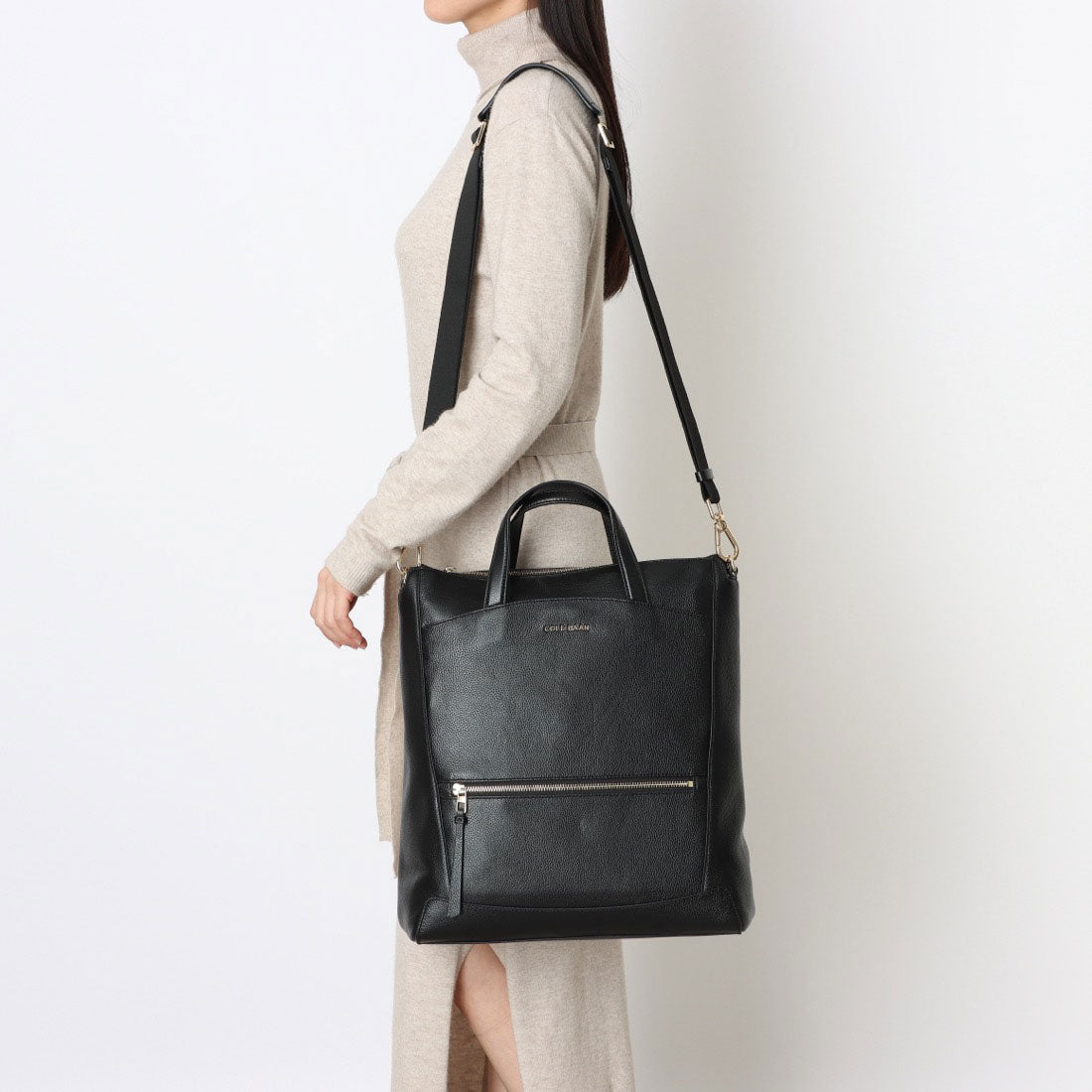 コール ハーン COLE HAAN ザエッセンシャルバックパック womens (ブラック) ブラック