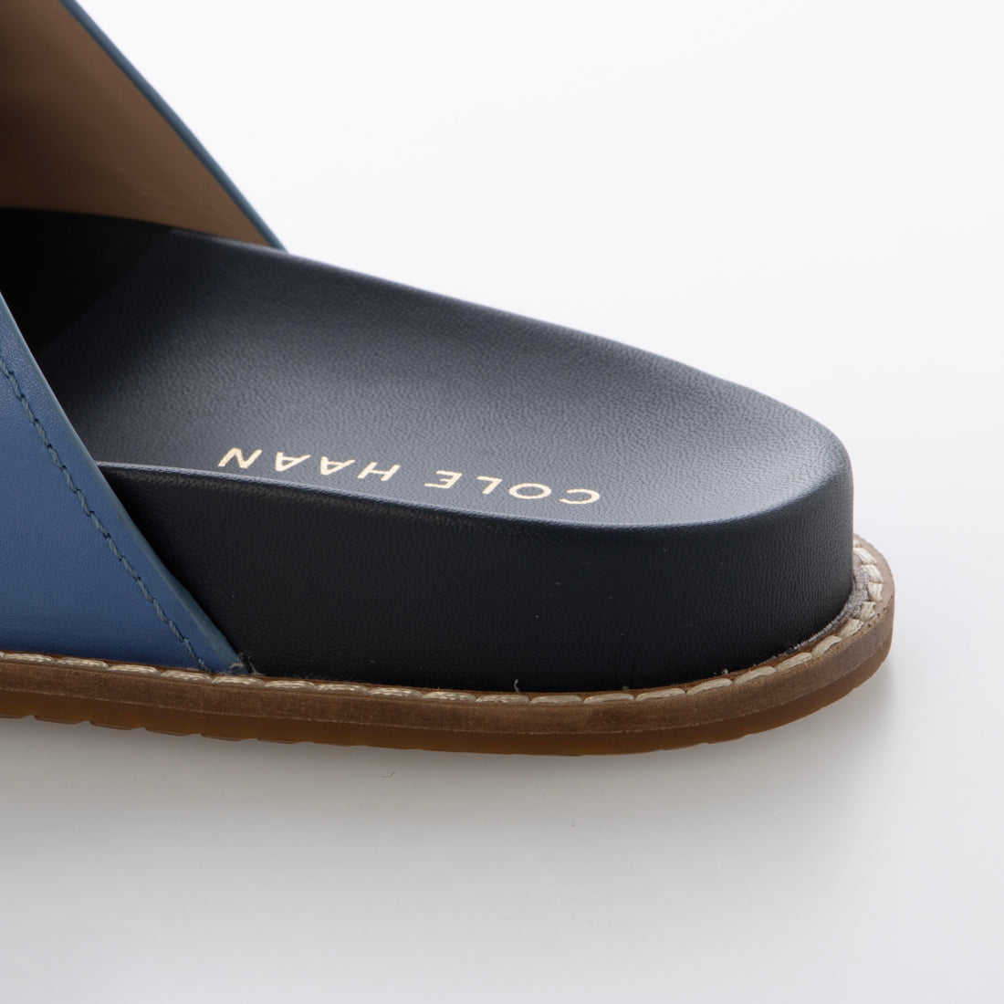 コール ハーン COLE HAAN マリソル フットベッド サンダル womens (ダッチ ブルー スエード / ネイビー ブレザー レザー) ダッチ ブルー スエード / ネイビー ブレザー レザー