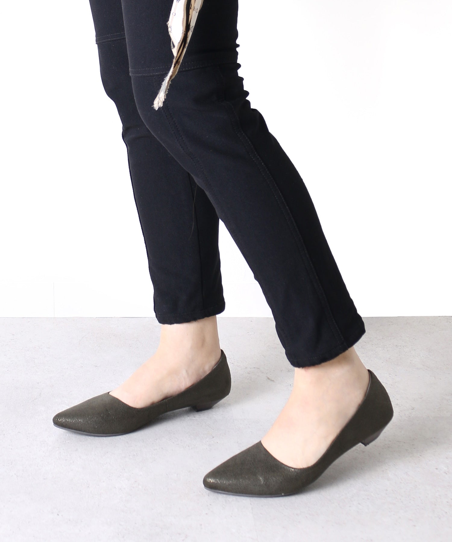 コカ COCA エレガンスポインテッドトゥパンプス (カーキ) カ-キ