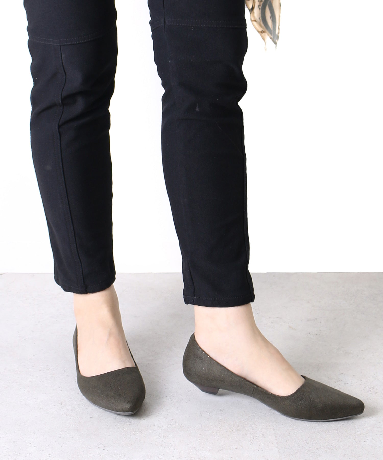 コカ COCA エレガンスポインテッドトゥパンプス (カーキ) カ-キ