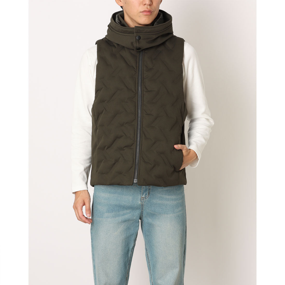コムサイズム COMME CA ISM シームレス ダウン フードベスト (カーキ) カーキ
