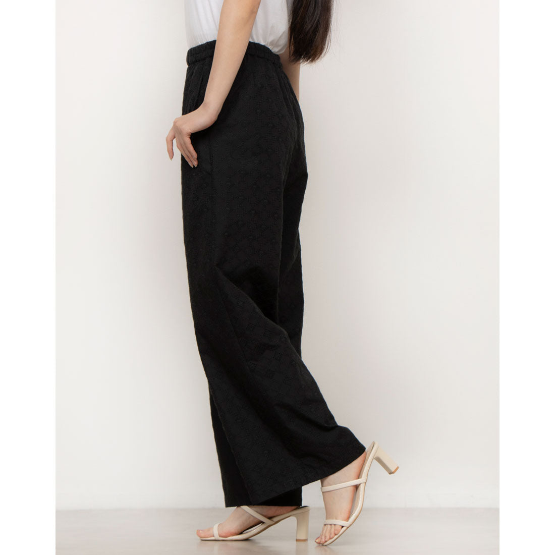 コムサイズム COMME CA ISM エンブロイダリーレース ワイドパンツ (ブラック) ブラック