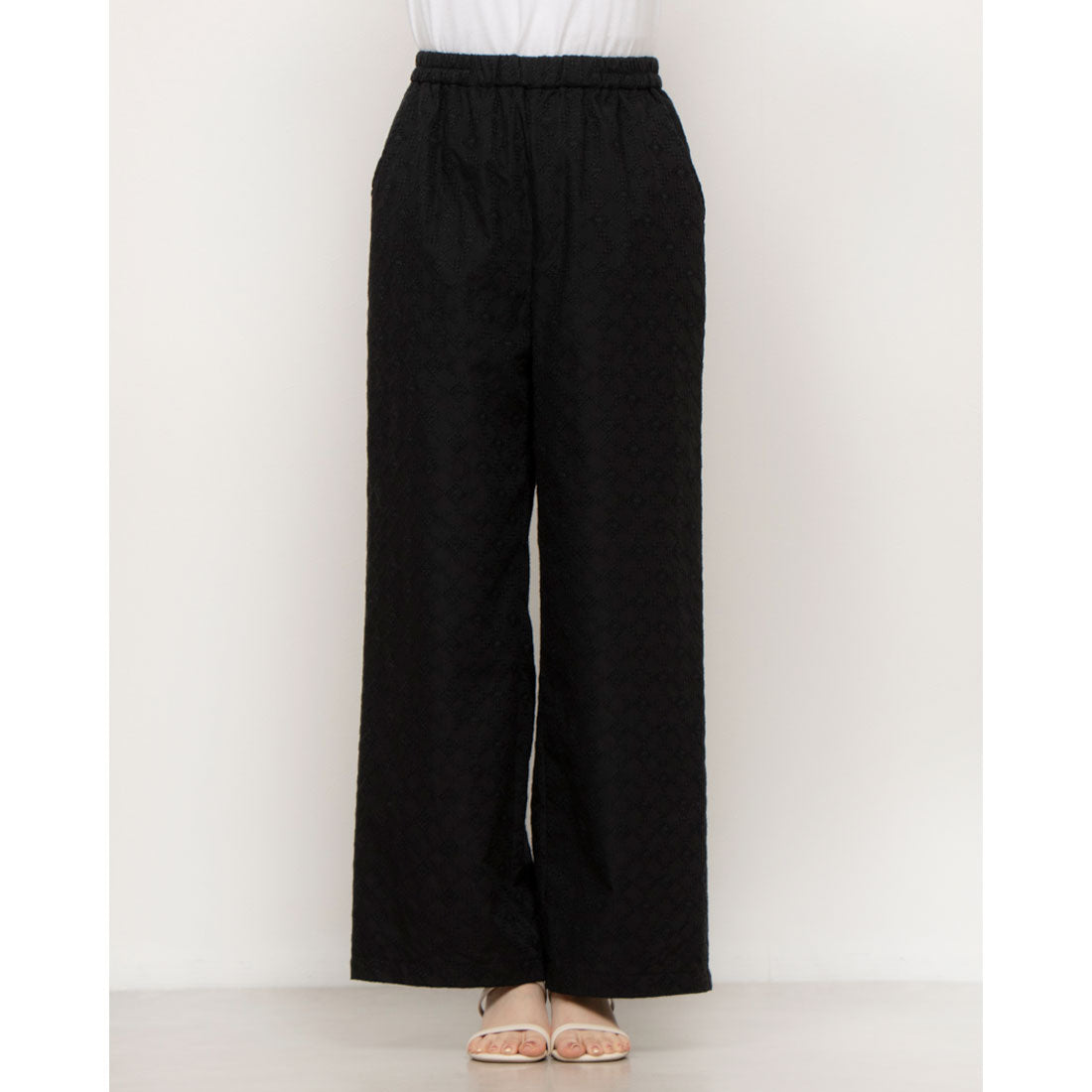 コムサイズム COMME CA ISM エンブロイダリーレース ワイドパンツ (ブラック) ブラック