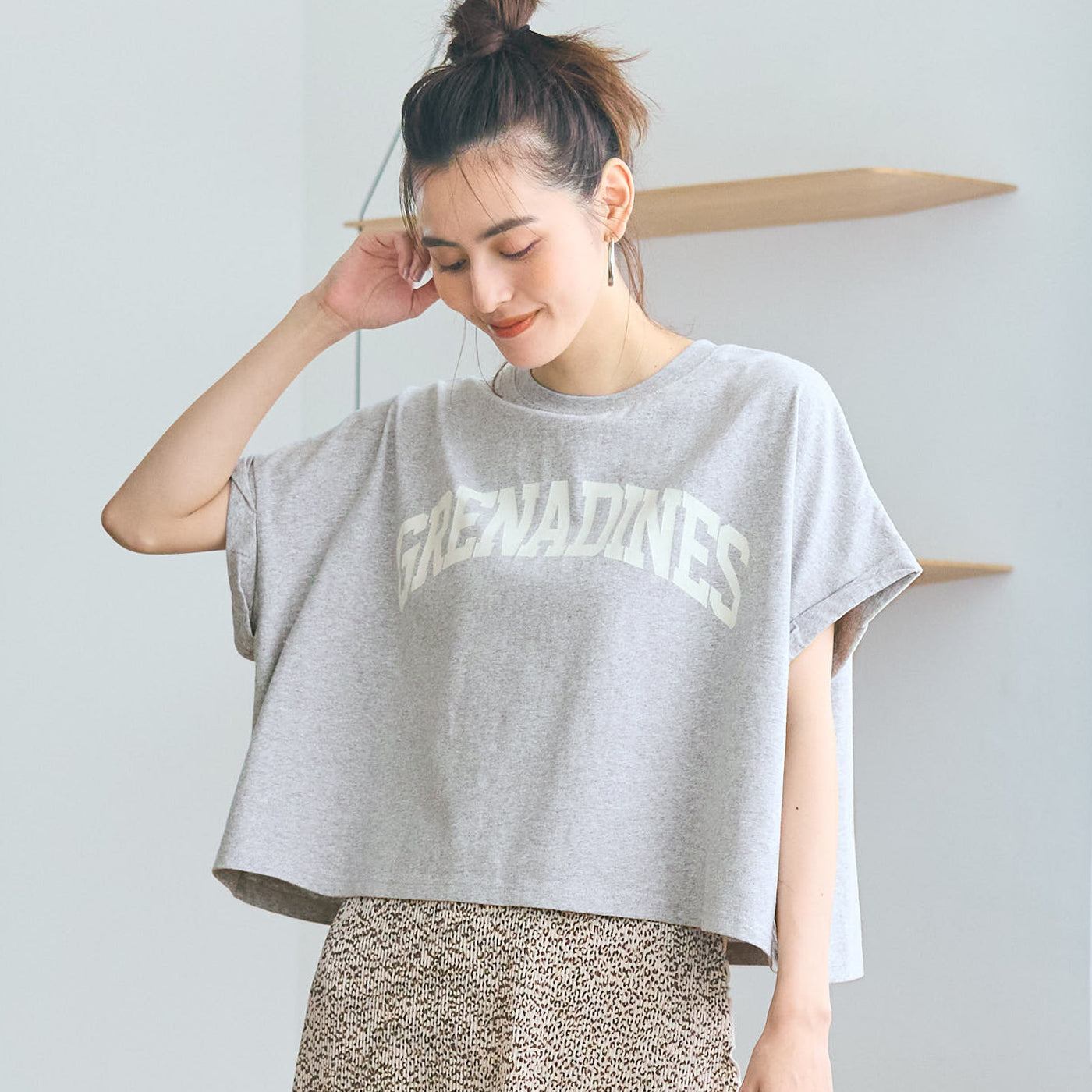 コカ coca レギュラーウェイトロールアップロゴTシャツ