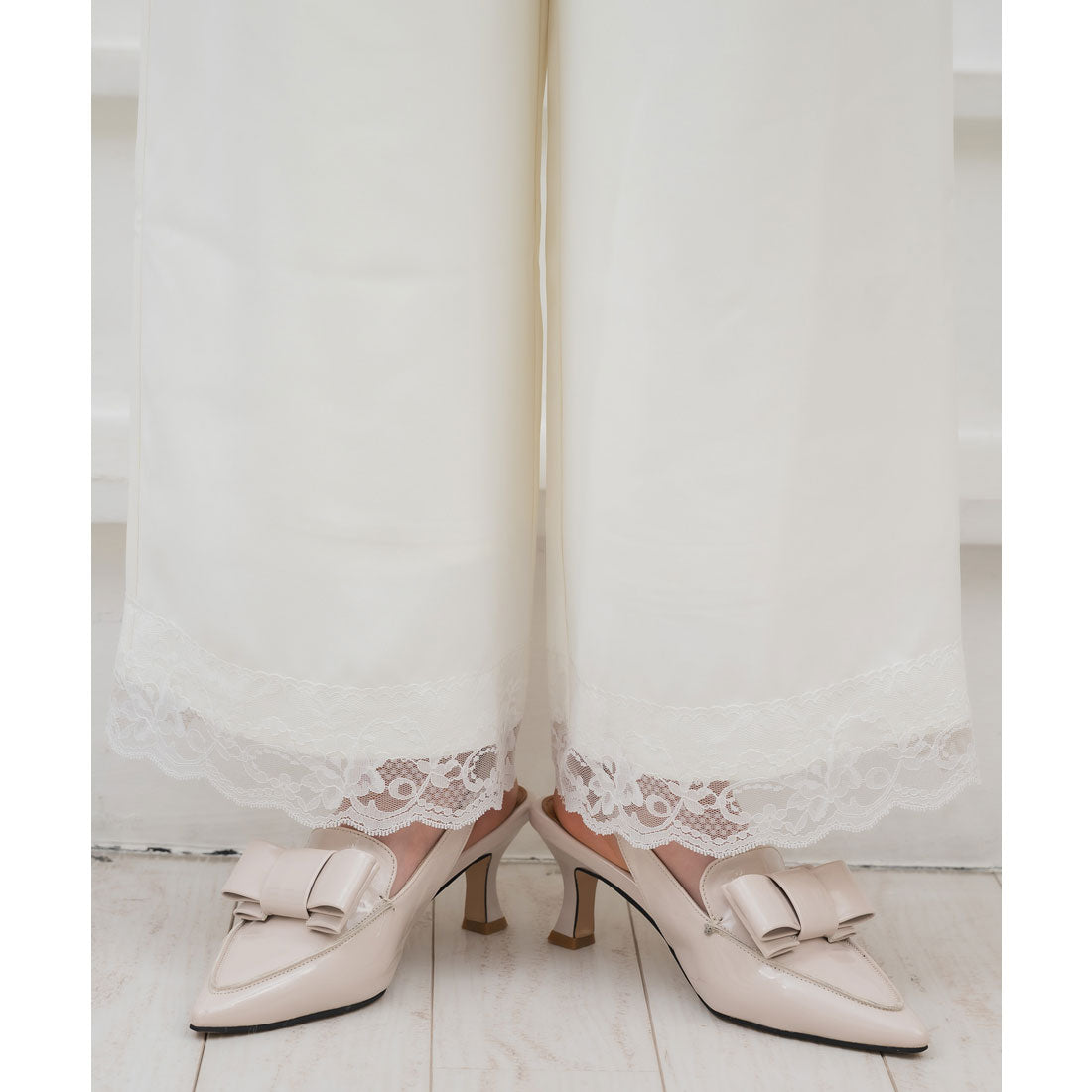 クチュールバイロジータ couture BY ROJITA ウエストデザインワイドパンツ (ホワイト) ホワイト